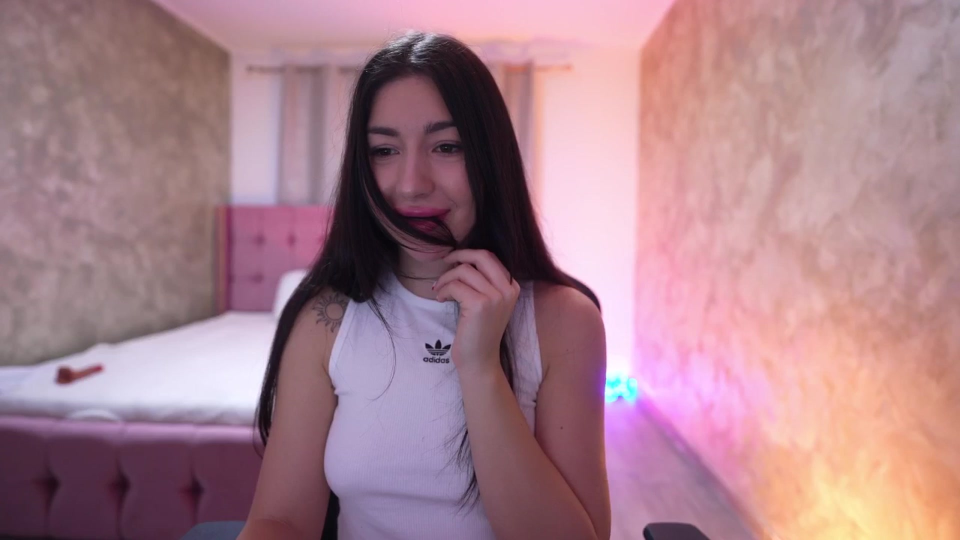 Gallery image thumbnail from JESSICAA's myfreecams stream on, 12/16/2025, 19:08 image 18 of 20