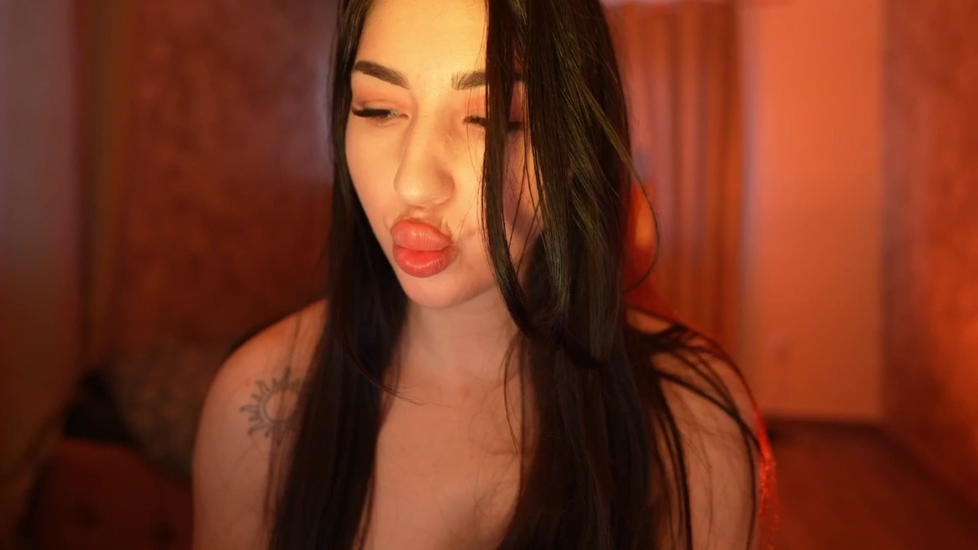 Gallery image thumbnail from JESSICAA's myfreecams stream on, 12/29/2025, 13:07 image 2 of 20