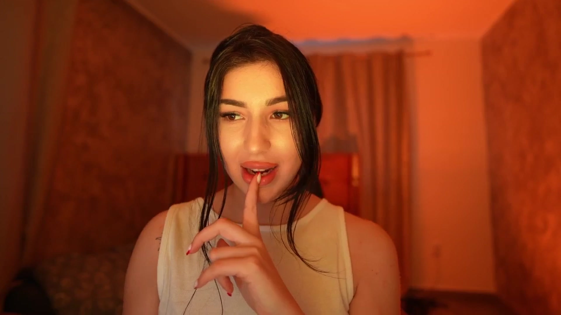 Gallery image thumbnail from JESSICAA's myfreecams stream on, 12/29/2025, 14:23 image 13 of 20