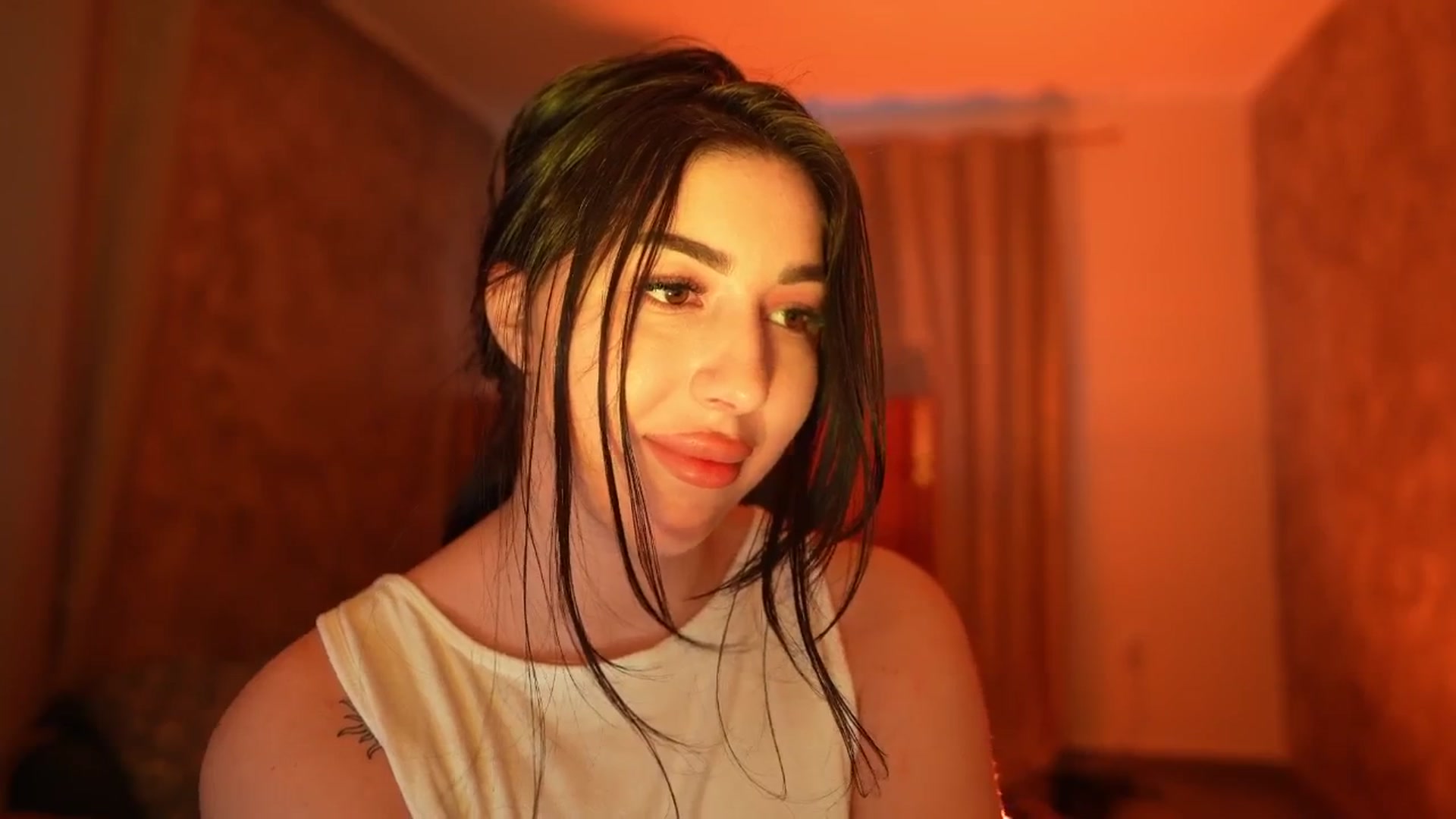Gallery image thumbnail from JESSICAA's myfreecams stream on, 12/29/2025, 14:23 image 9 of 20