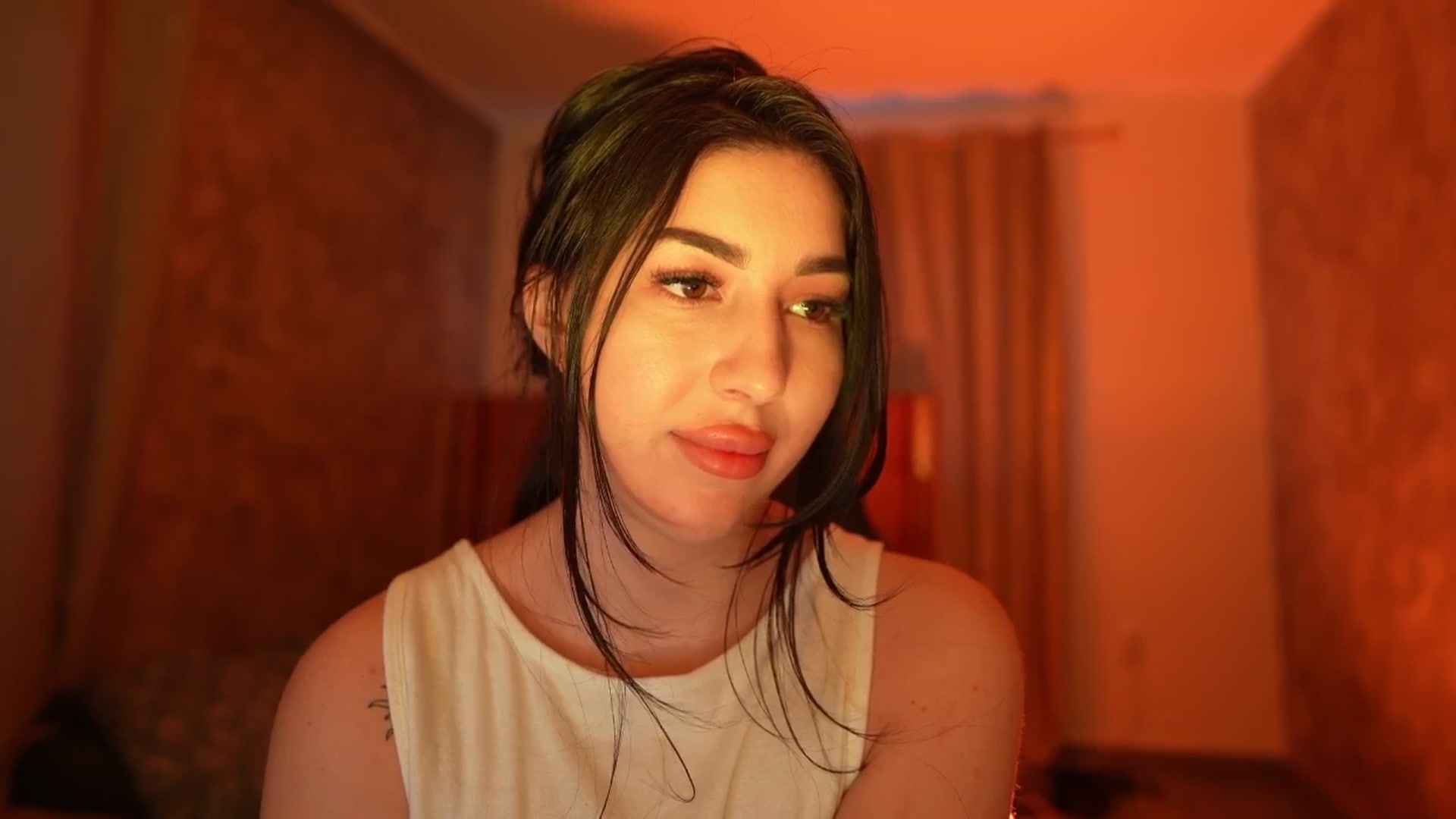 Gallery image thumbnail from JESSICAA's myfreecams stream on, 12/29/2025, 14:23 image 5 of 20