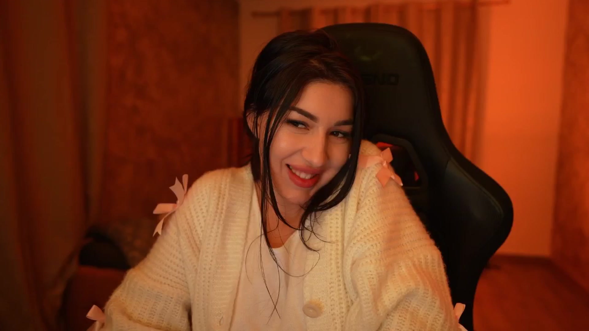 Gallery image thumbnail from JESSICAA's myfreecams stream on, 12/29/2025, 16:55 image 1 of 20