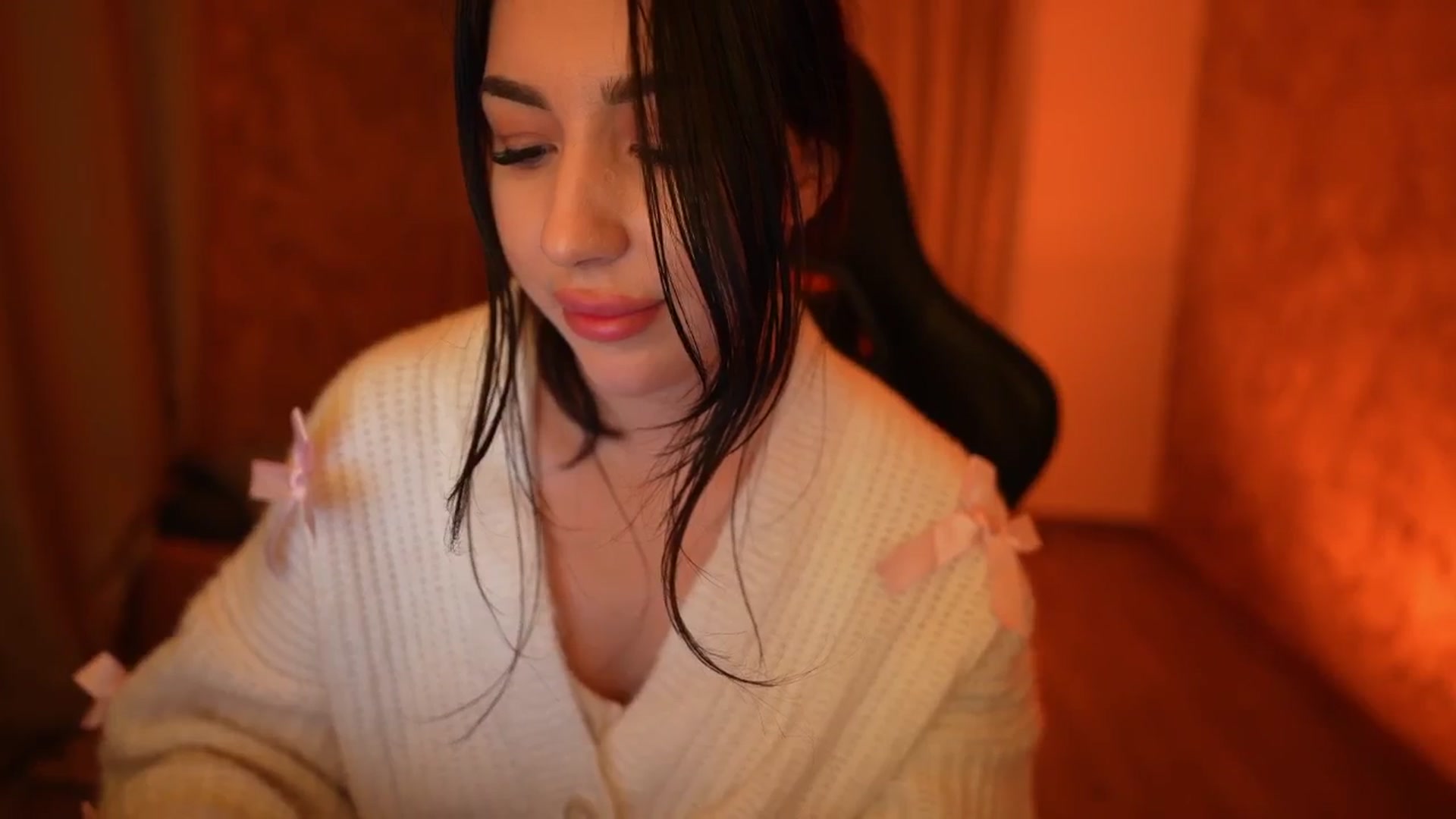 Gallery image thumbnail from JESSICAA's myfreecams stream on, 12/29/2025, 16:55 image 13 of 20