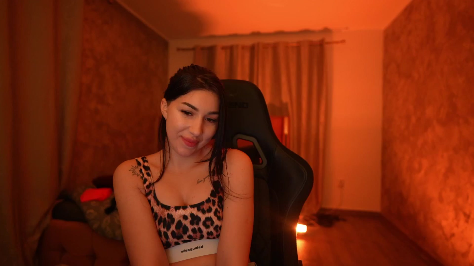 Gallery image thumbnail from JESSICAA's myfreecams stream on, 12/29/2025, 18:04 image 14 of 20