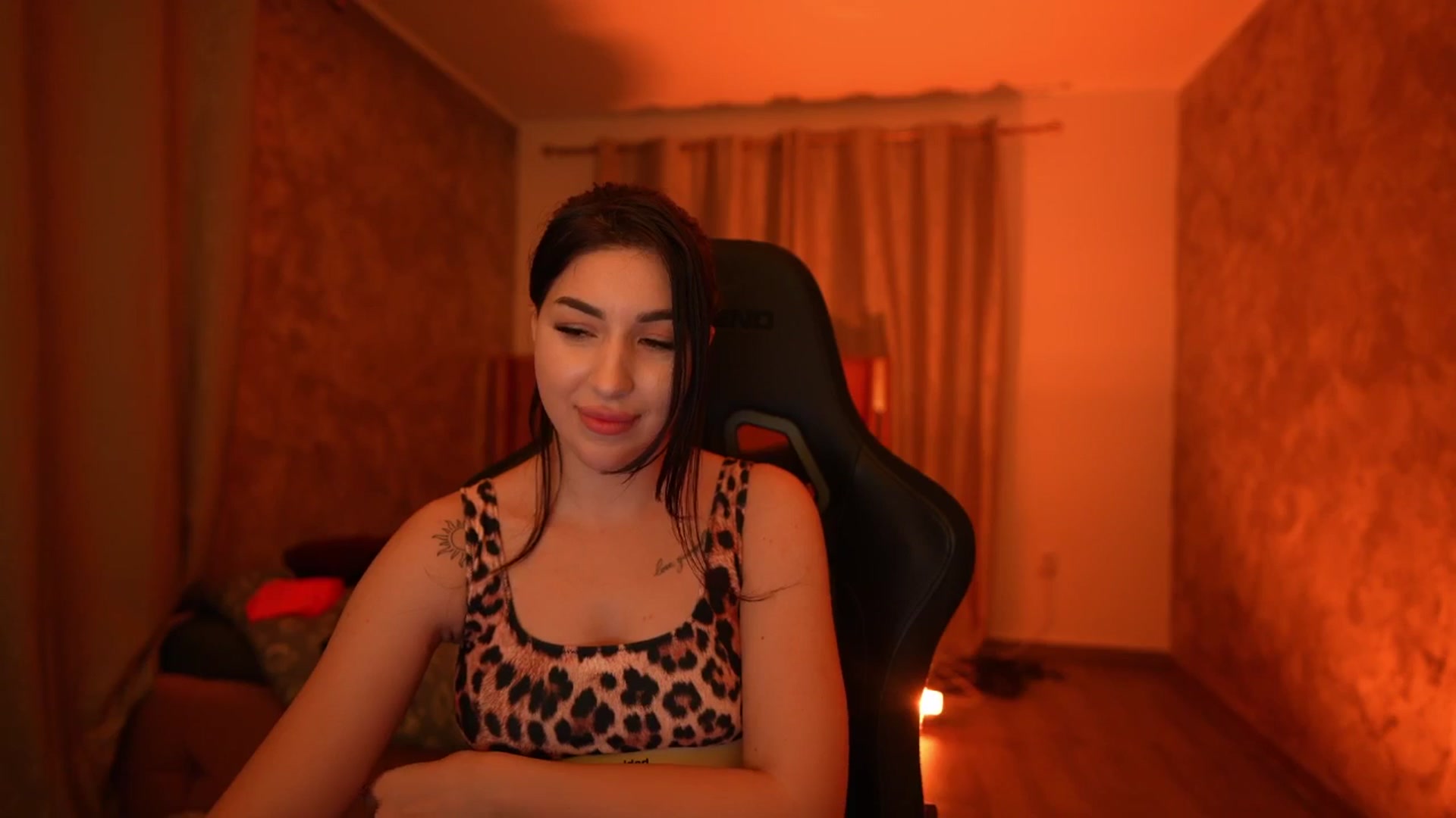 Gallery image thumbnail from JESSICAA's myfreecams stream on, 12/29/2025, 18:04 image 12 of 20