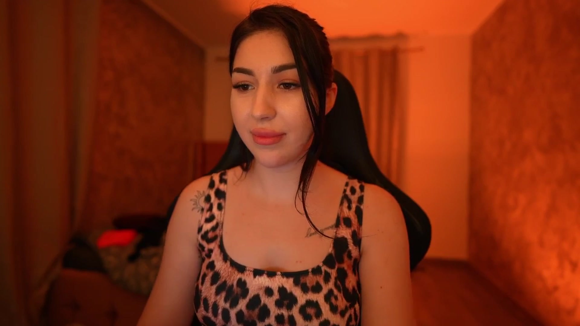 Gallery image thumbnail from JESSICAA's myfreecams stream on, 12/29/2025, 18:04 image 8 of 20