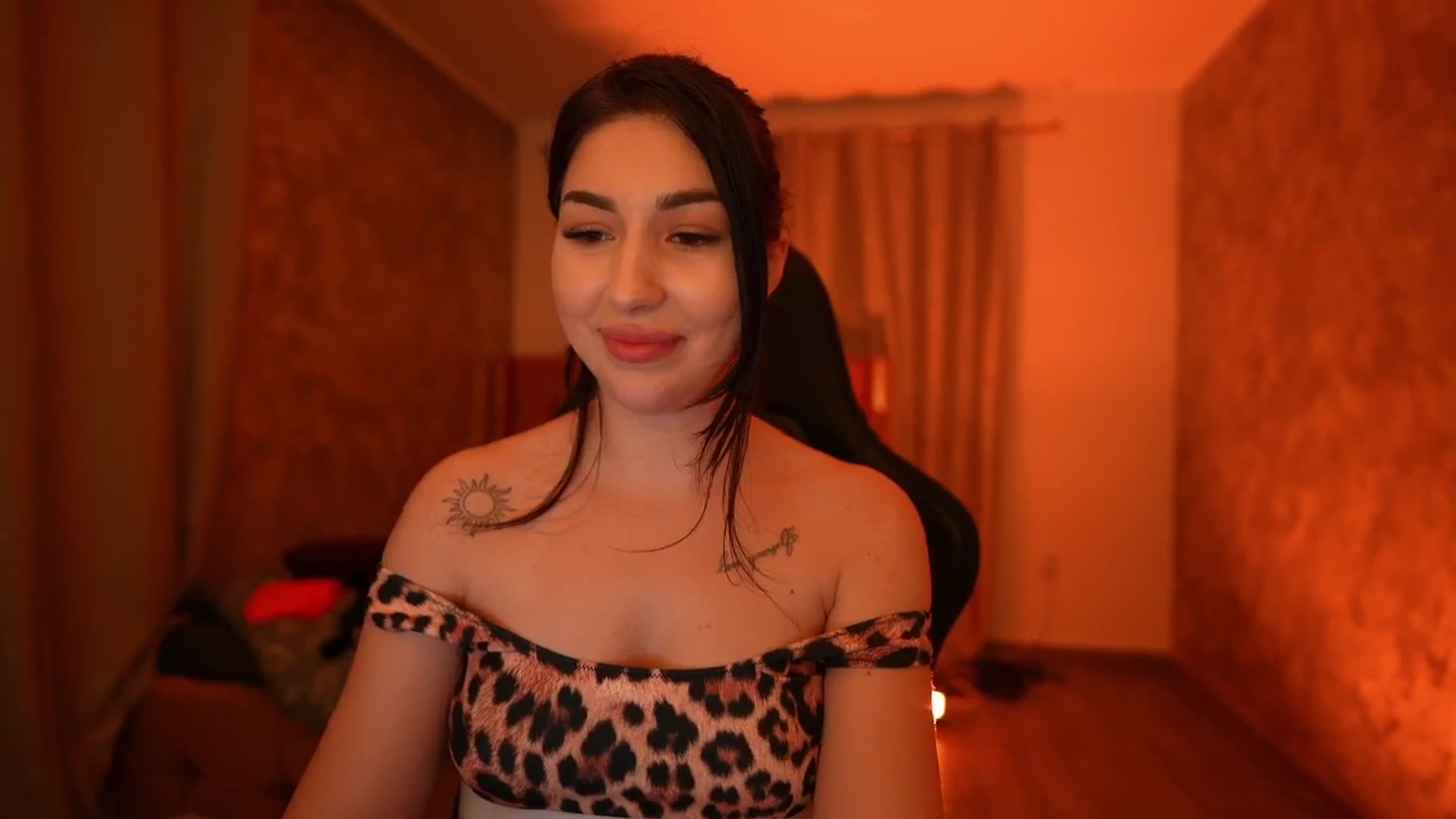 Gallery image thumbnail from JESSICAA's myfreecams stream on, 12/29/2025, 18:04 image 15 of 20