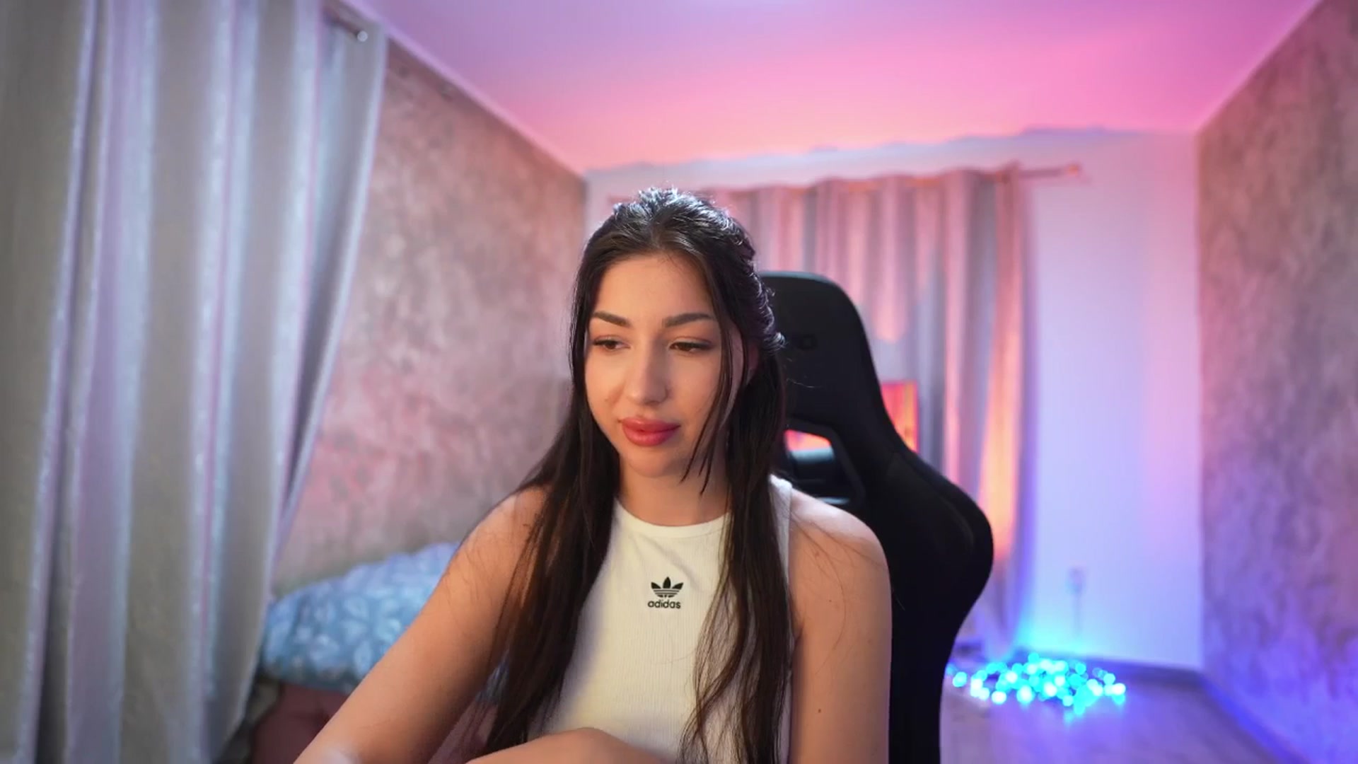 Gallery image thumbnail from JESSICAA's myfreecams stream on, 01/07/2026, 12:40 image 2 of 20