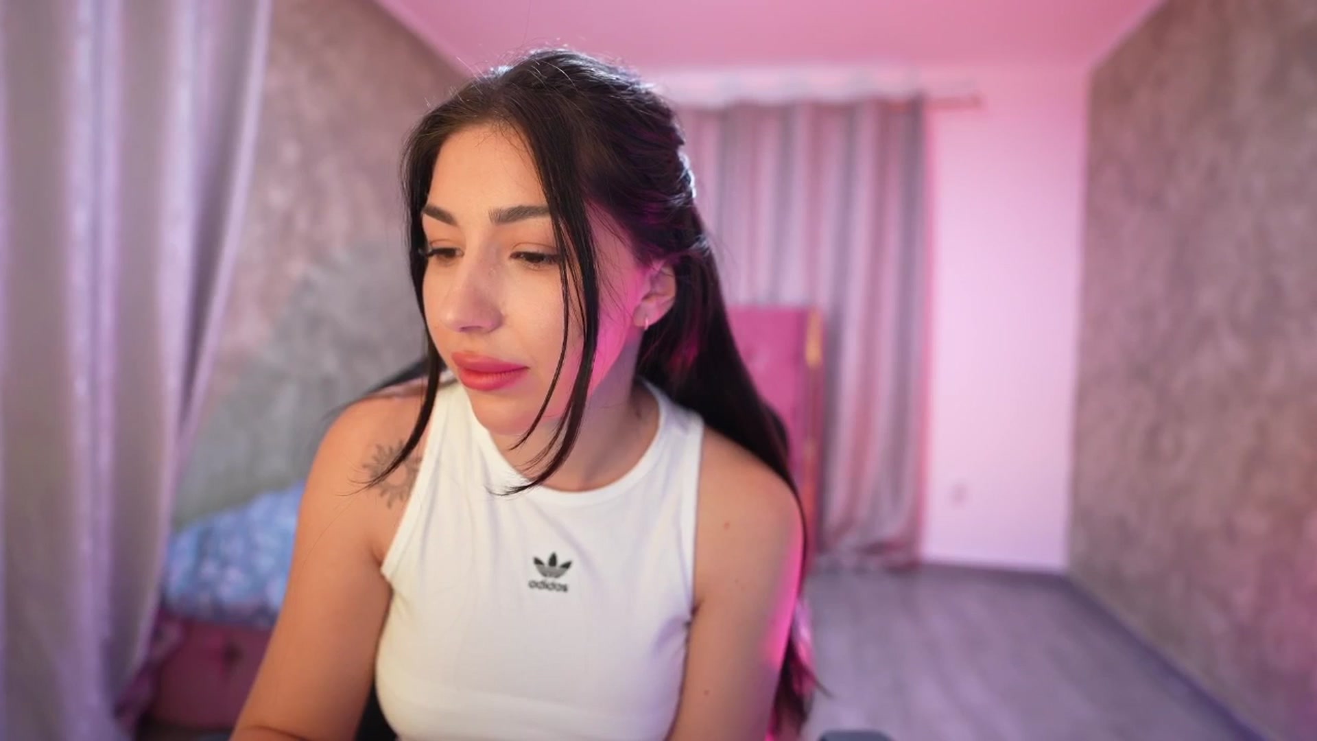 Gallery image thumbnail from JESSICAA's myfreecams stream on, 01/07/2026, 12:40 image 19 of 20