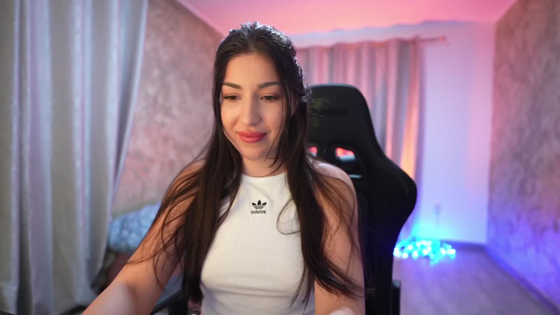 Gallery image thumbnail from JESSICAA's myfreecams stream on, 01/07/2026, 12:40 image 4 of 20