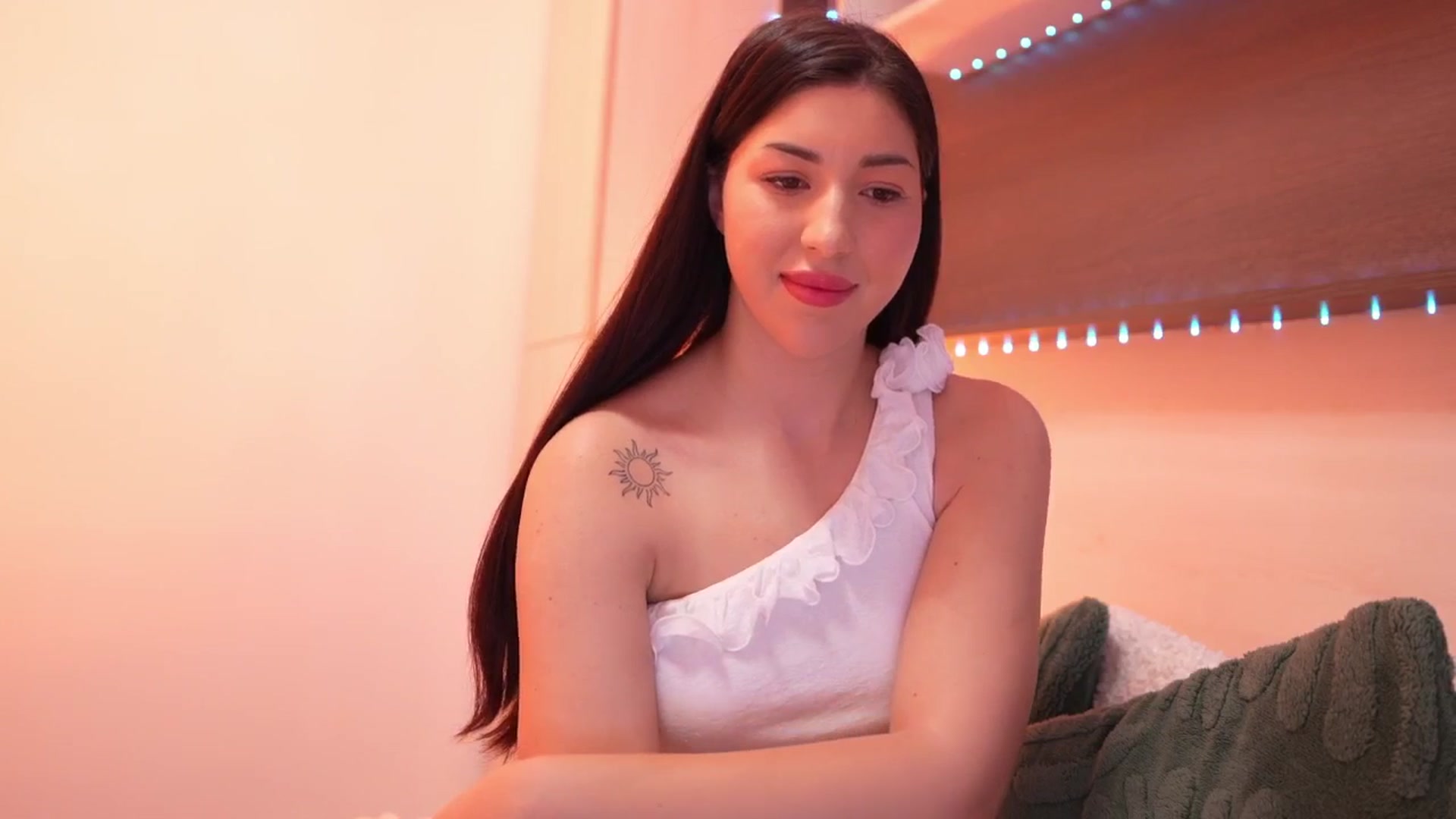 Gallery image thumbnail from JESSICAA's myfreecams stream on, 01/13/2026, 12:57 image 9 of 20