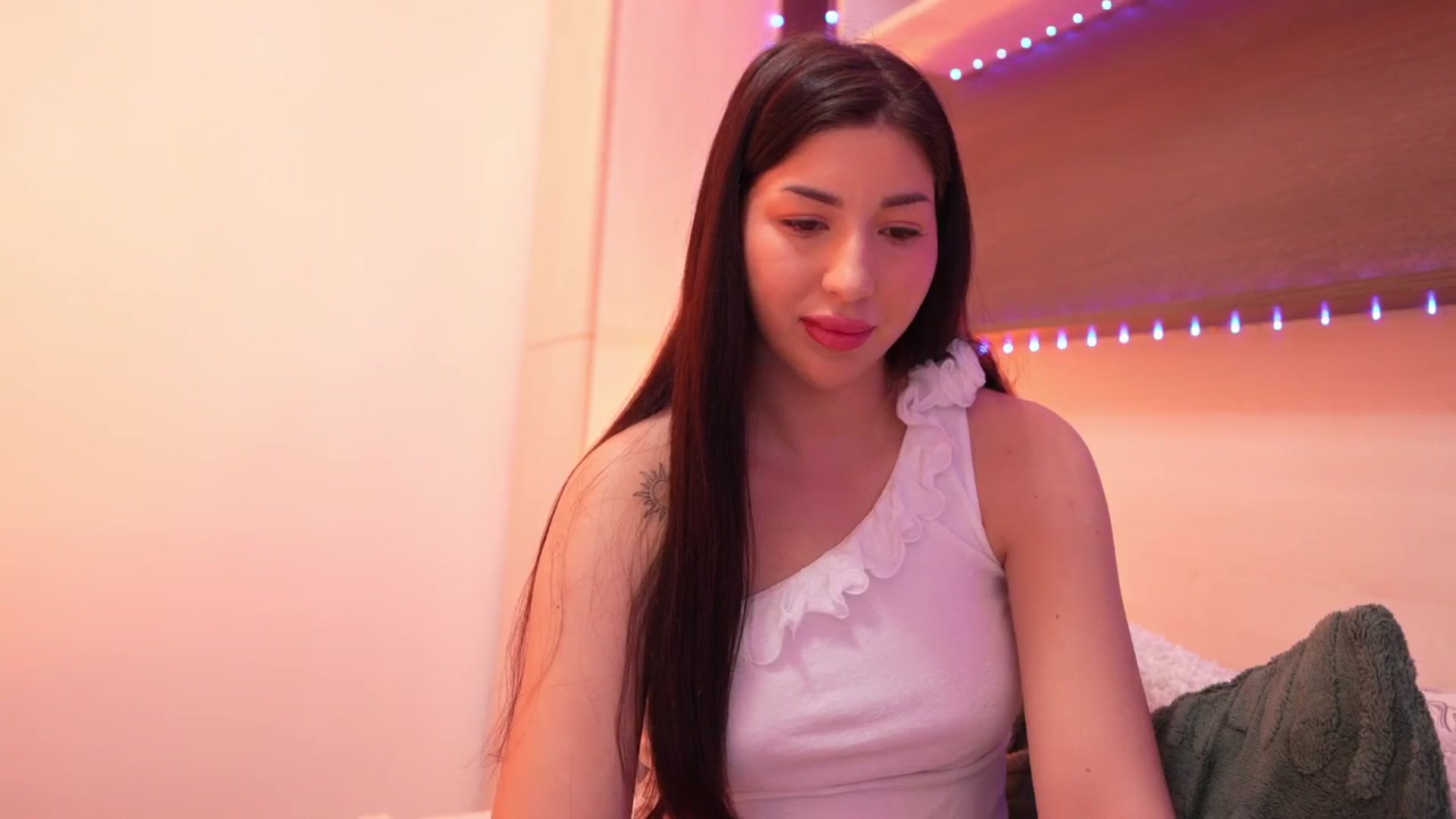 Gallery image thumbnail from JESSICAA's myfreecams stream on, 01/13/2026, 12:57 image 20 of 20