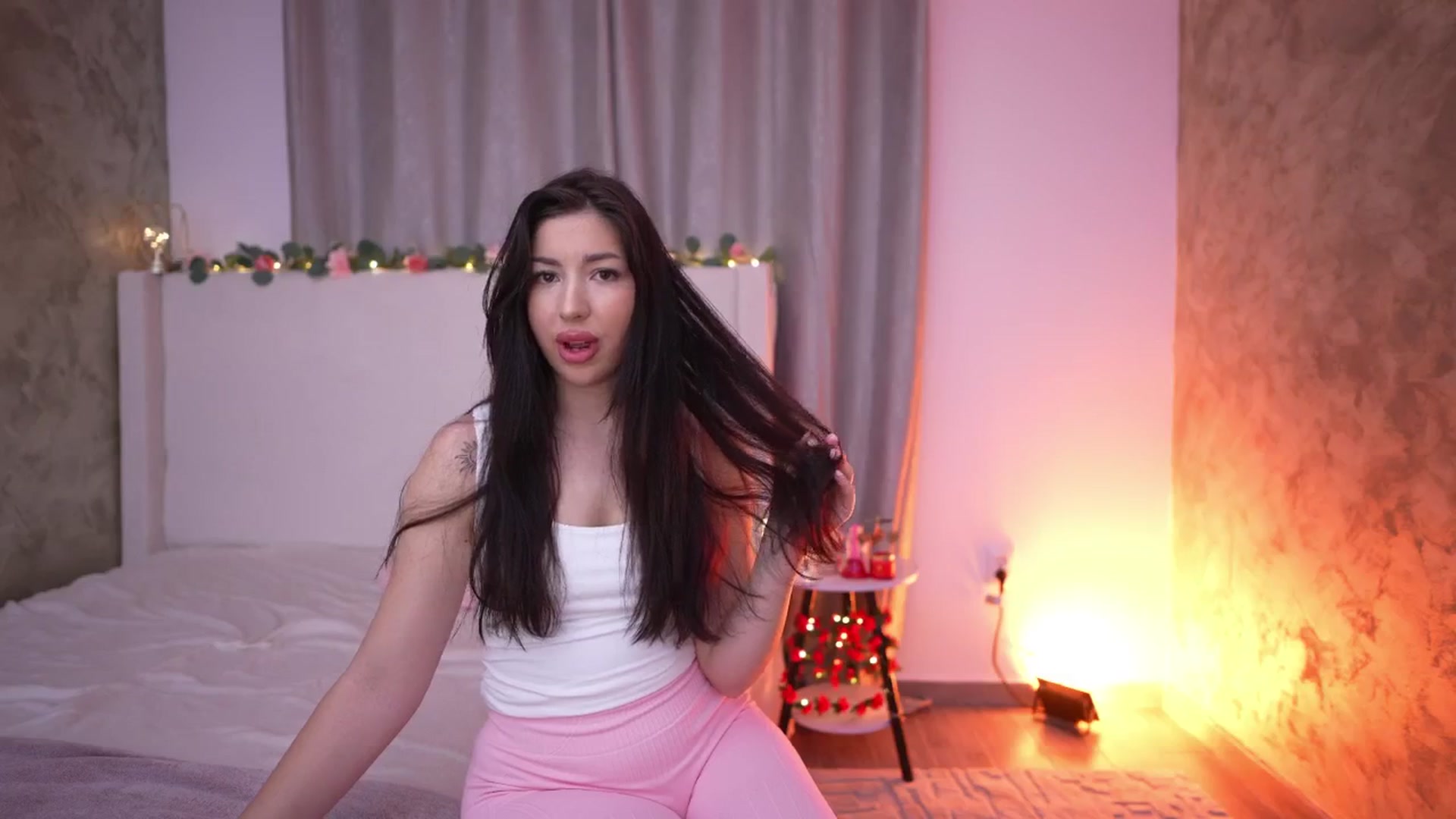 Gallery image thumbnail from JESSICAA's myfreecams stream on, 02/04/2026, 15:39 image 11 of 20