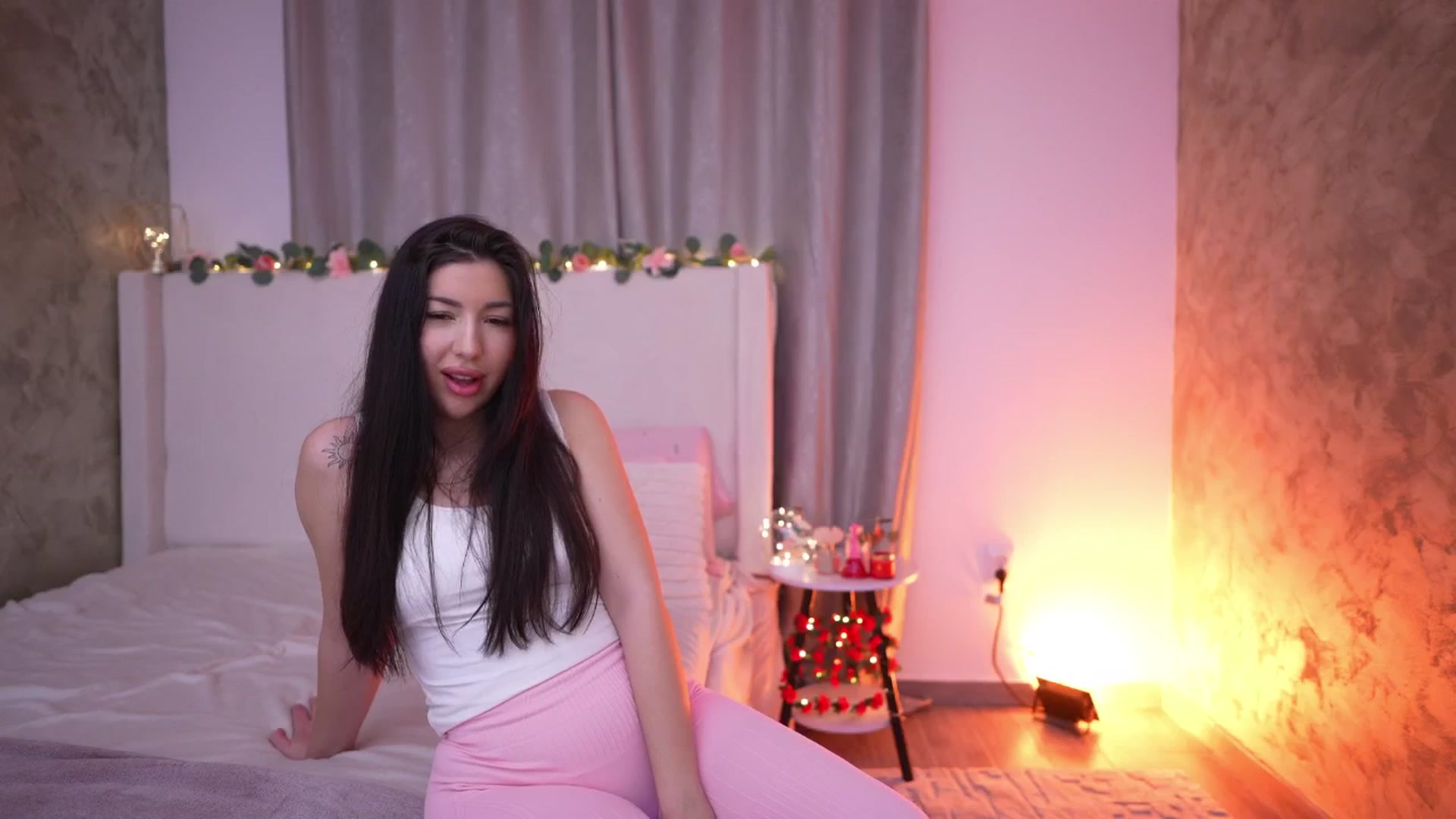 Gallery image thumbnail from JESSICAA's myfreecams stream on, 02/04/2026, 15:39 image 10 of 20