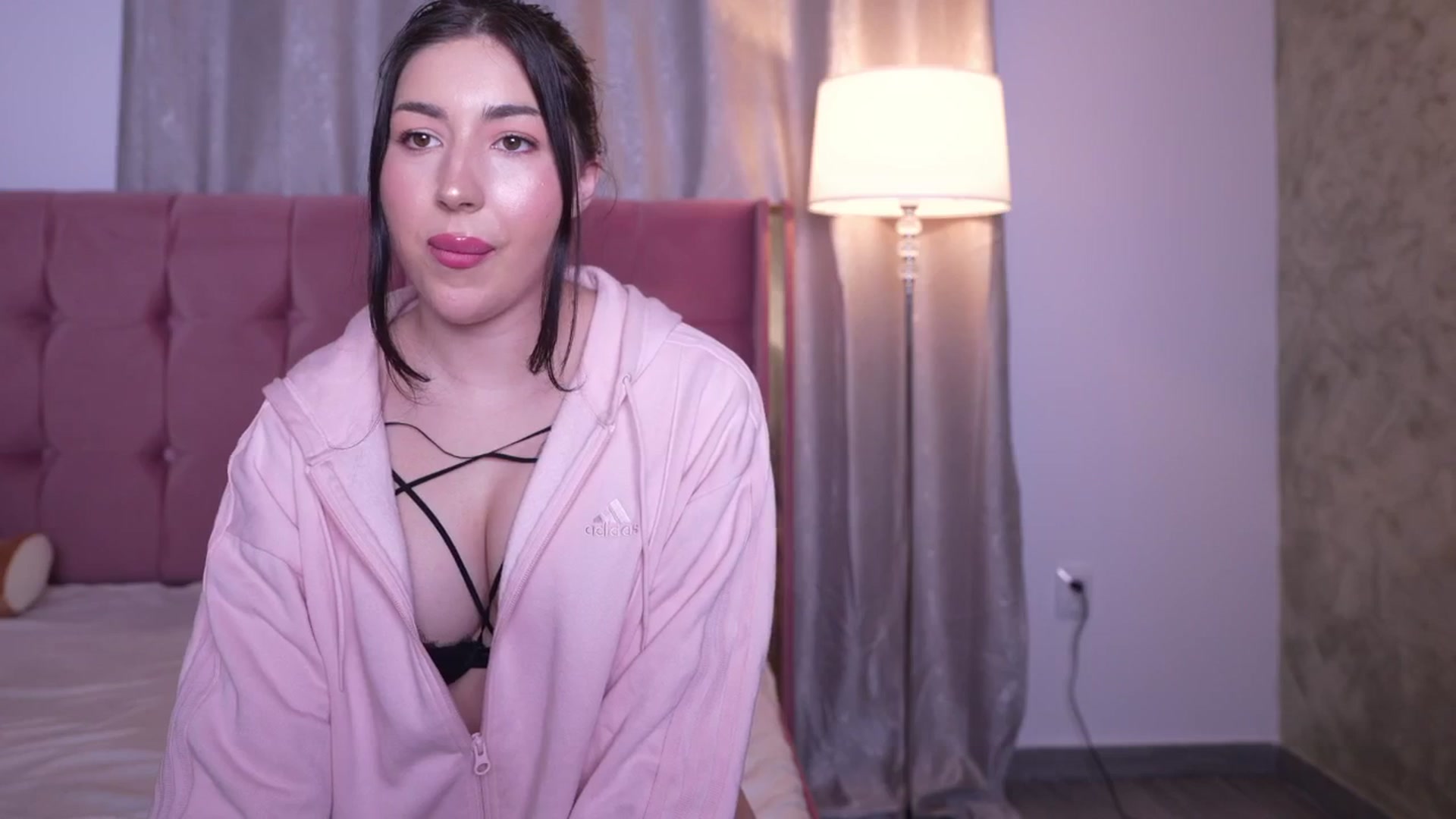 Gallery image thumbnail from JESSICAA's myfreecams stream on, 04/03/2026, 16:36 image 8 of 20