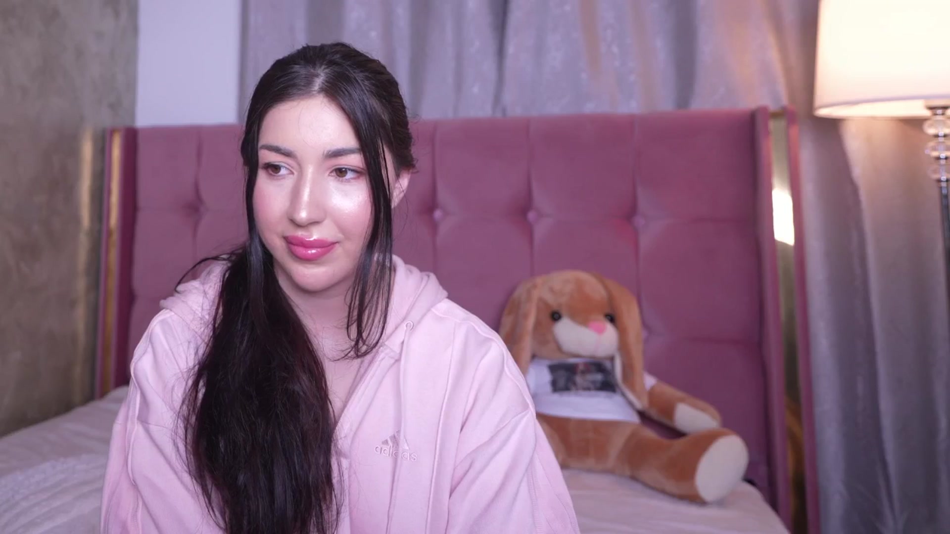 Gallery image thumbnail from JESSICAA's myfreecams stream on, 04/03/2026, 18:24 image 10 of 20
