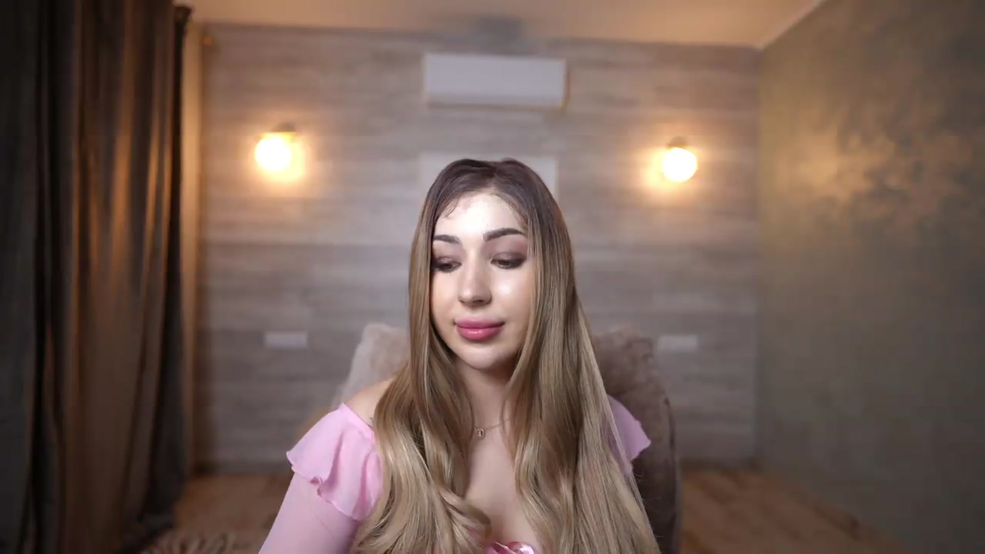 Gallery image thumbnail from JESSICAA's myfreecams stream on, 05/06/2026, 14:10 image 16 of 20