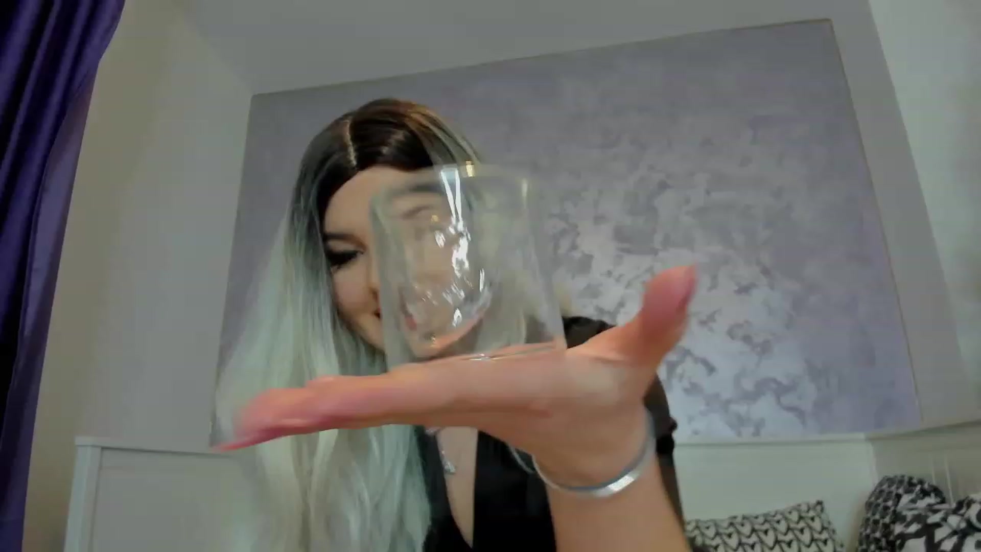 Gallery image thumbnail from JFantasy's myfreecams stream on, 02/08/2023, 24:02 image 2 of 20