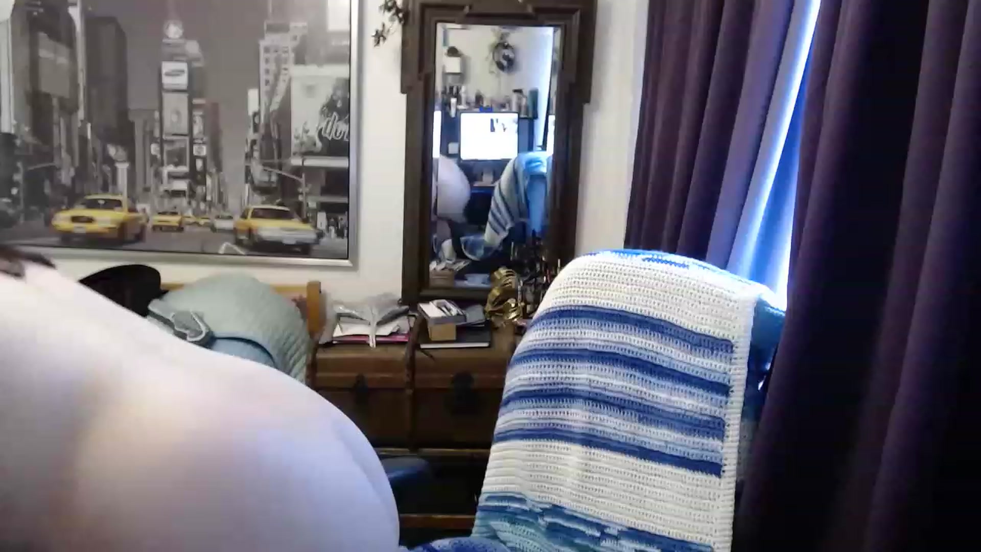 Gallery image thumbnail from JLori's myfreecams stream on, 11/28/2022, 12:42 image 14 of 20