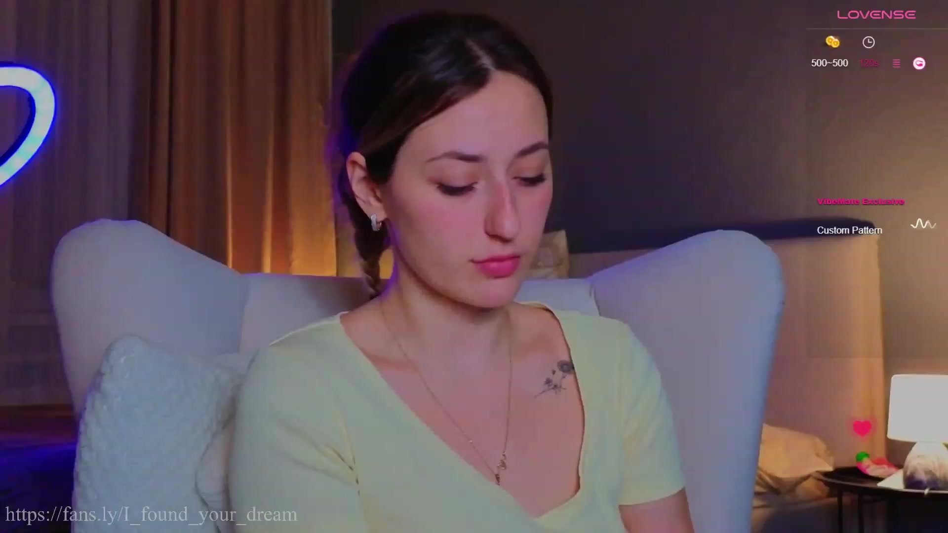 Gallery image thumbnail from JNeir_'s myfreecams stream on, 11/24/2023, 15:49 image 10 of 20