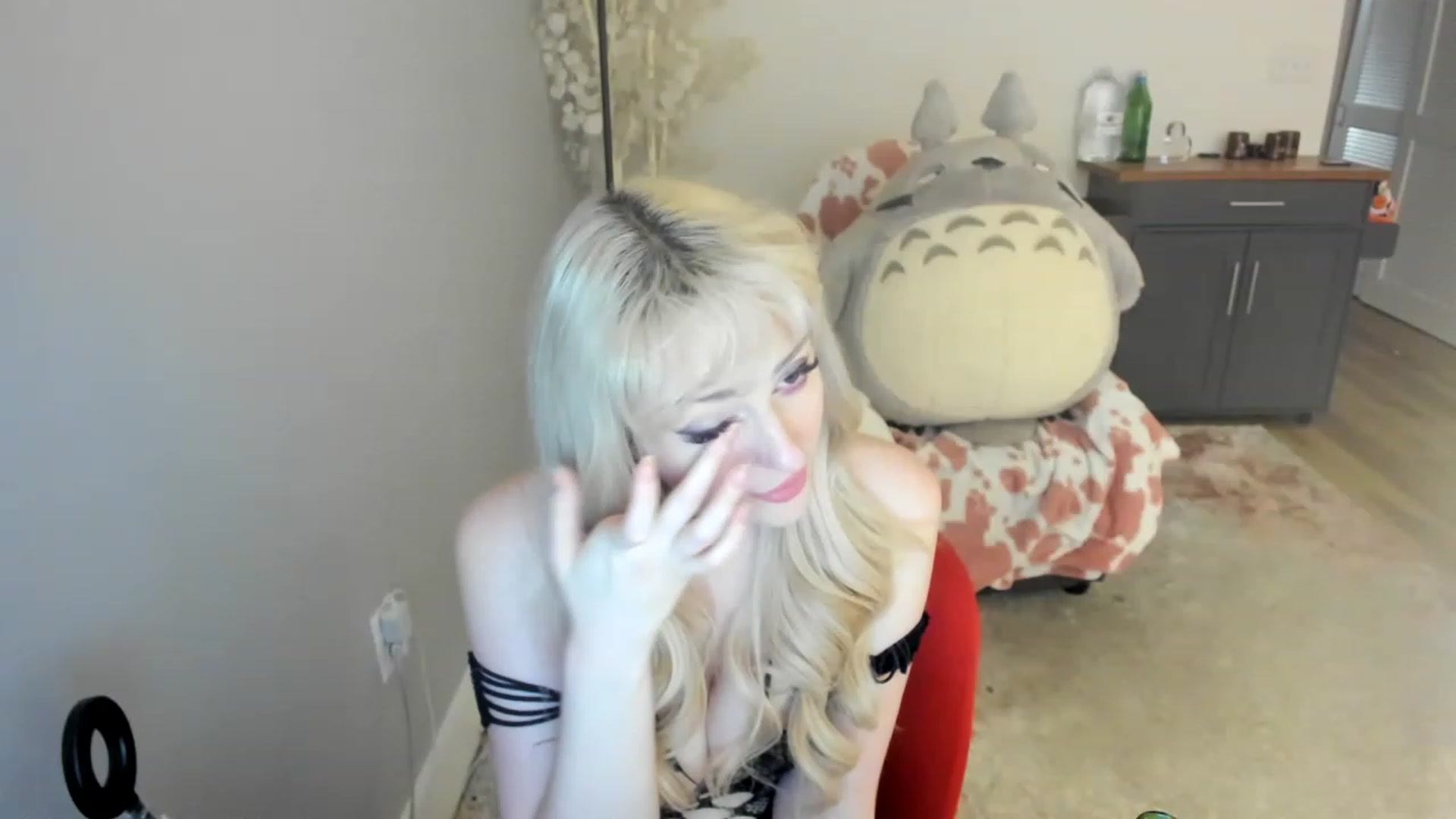 Gallery image thumbnail from JOI_MILKDomme's myfreecams stream on, 06/21/2023, 07:18 image 10 of 20