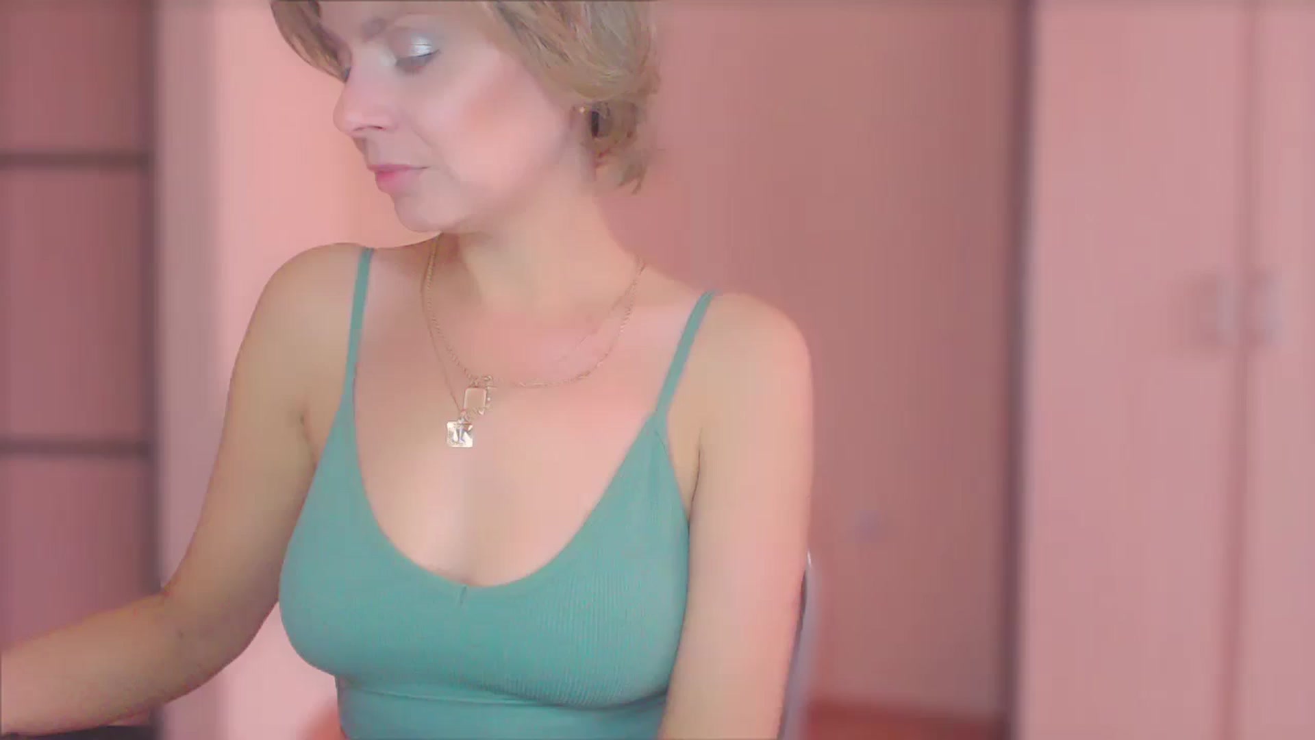 Gallery image thumbnail from JOIgirl's myfreecams stream on, 09/13/2023, 05:57 image 16 of 20