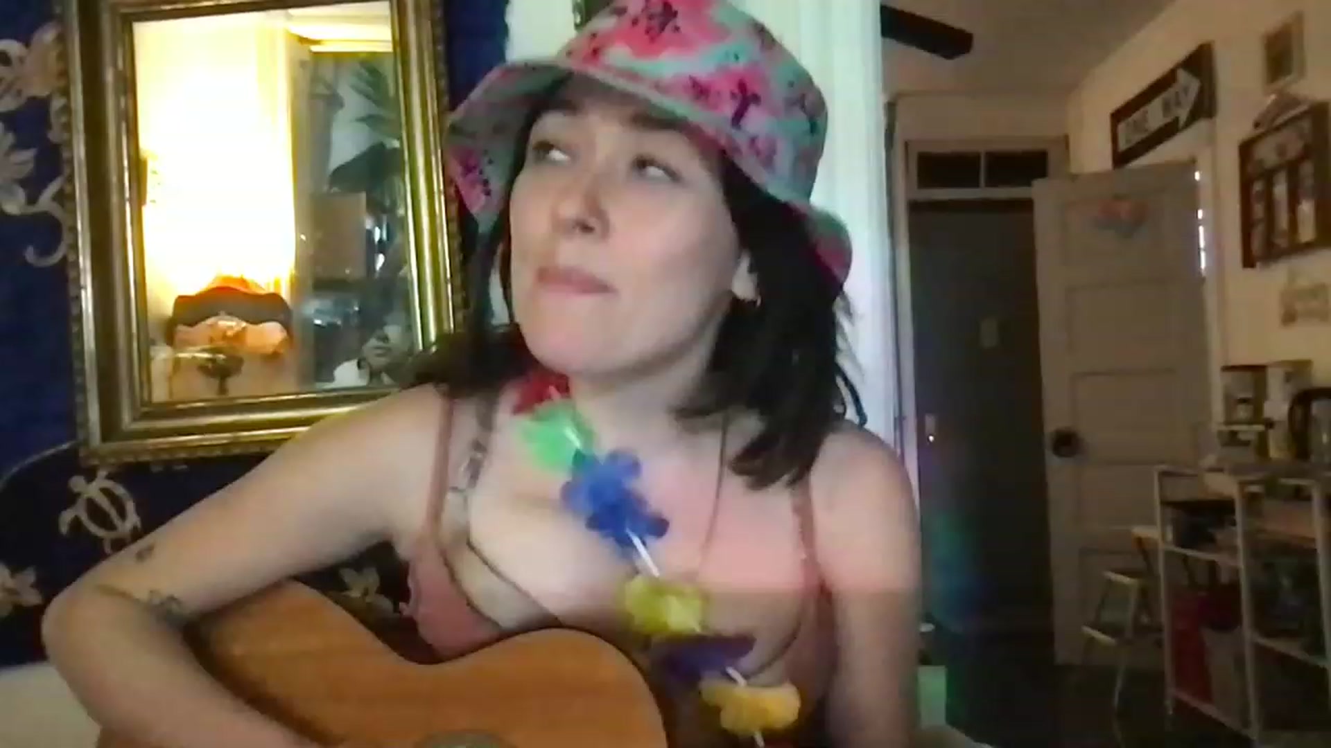 Gallery image thumbnail from JULI3TT3's myfreecams stream on, 11/23/2022, 20:06 image 1 of 20