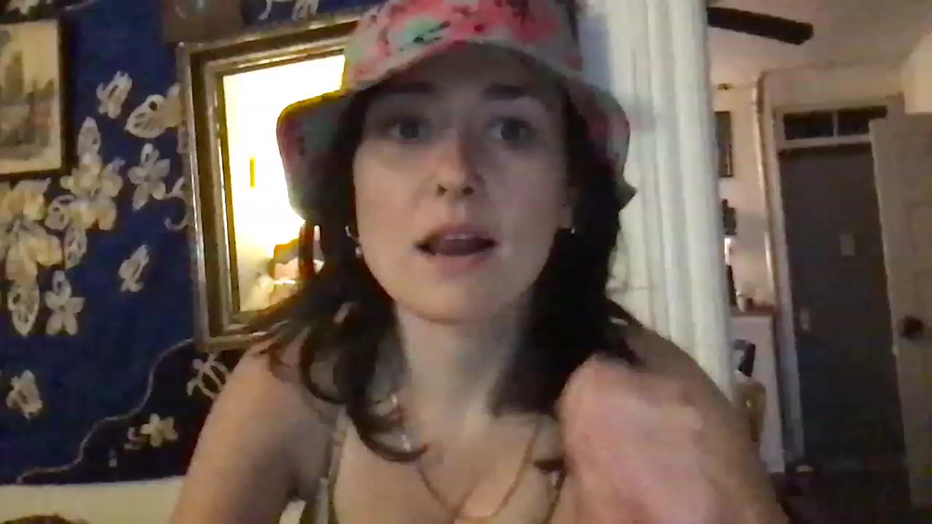 Gallery image thumbnail from JULI3TT3's myfreecams stream on, 11/23/2022, 20:06 image 13 of 20