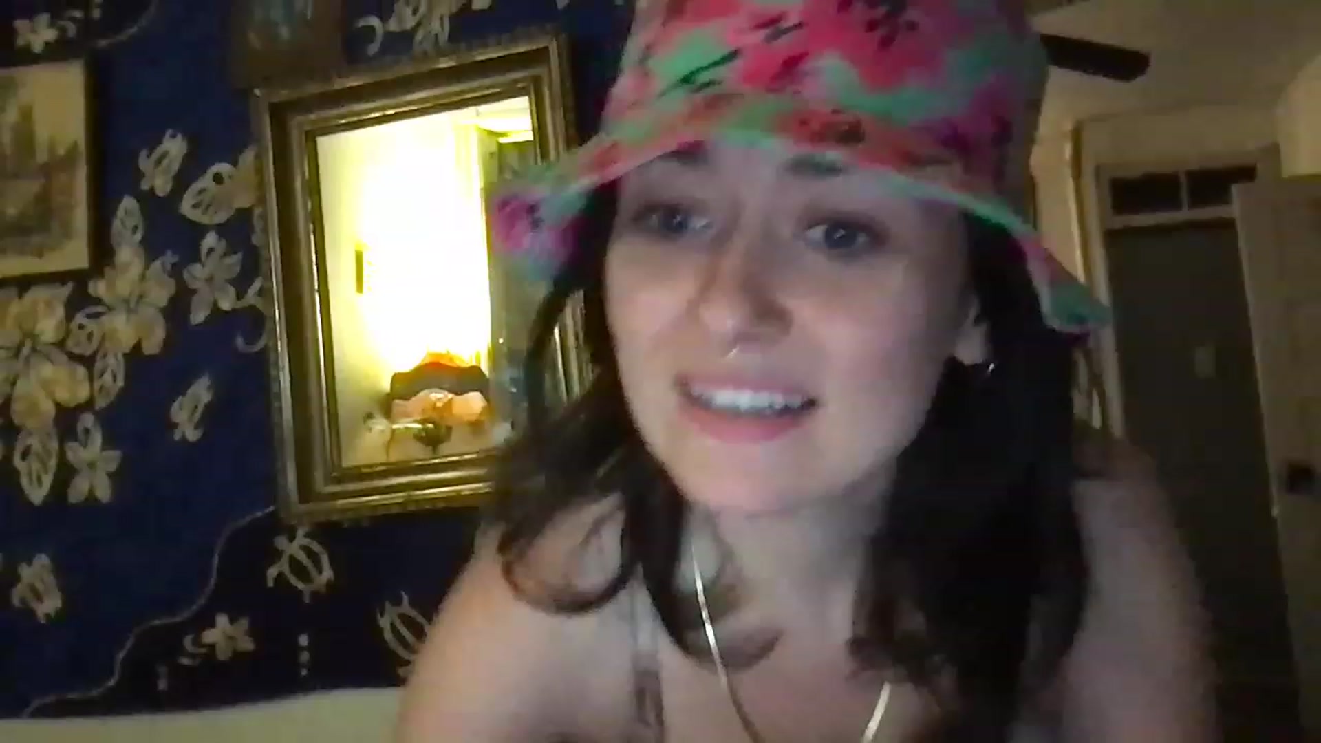 Gallery image thumbnail from JULI3TT3's myfreecams stream on, 11/23/2022, 20:06 image 14 of 20