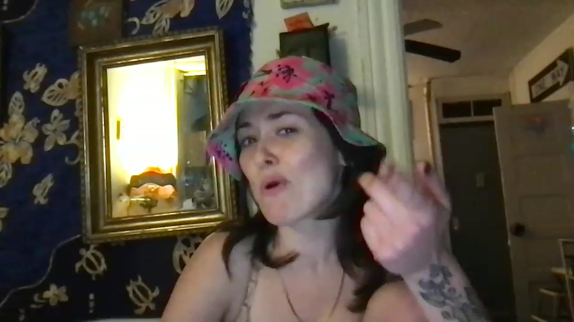 Gallery image thumbnail from JULI3TT3's myfreecams stream on, 11/23/2022, 20:06 image 20 of 20