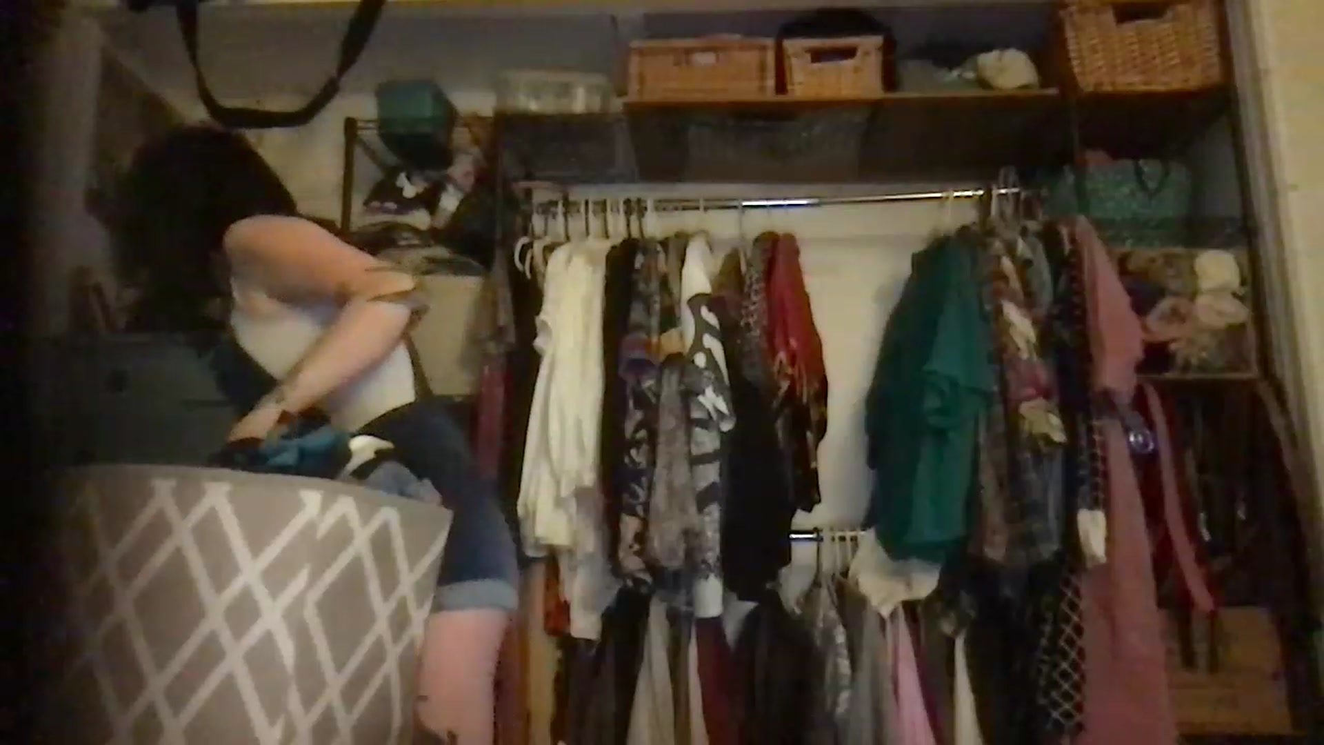 Gallery image thumbnail from JULI3TT3's myfreecams stream on, 11/28/2022, 20:27 image 15 of 20