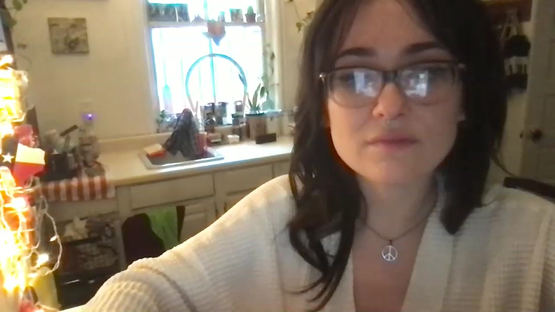 Gallery image thumbnail from JULI3TT3's myfreecams stream on, 02/07/2023, 19:01 image 18 of 20
