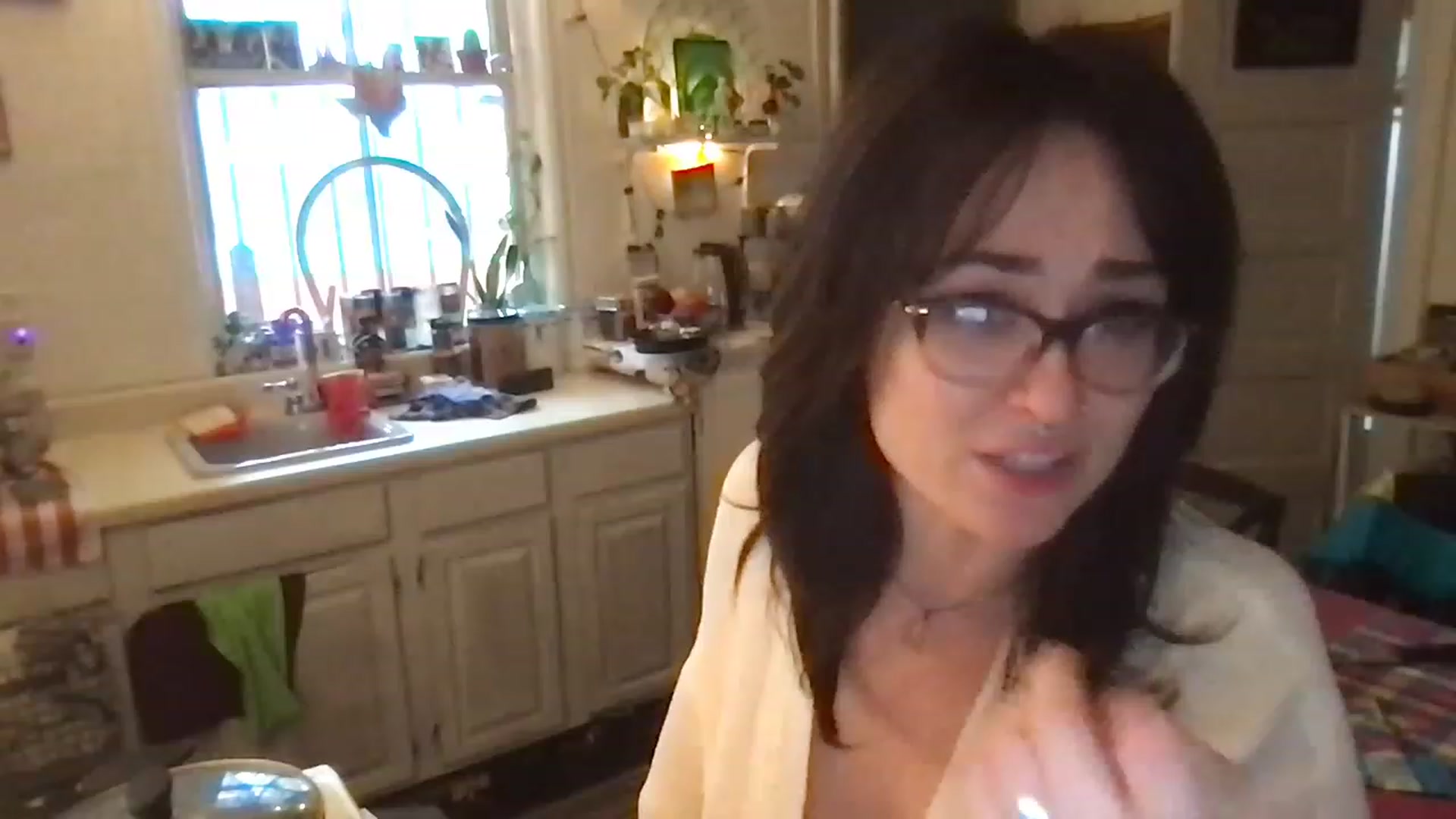 Gallery image thumbnail from JULI3TT3's myfreecams stream on, 02/07/2023, 19:19 image 8 of 20