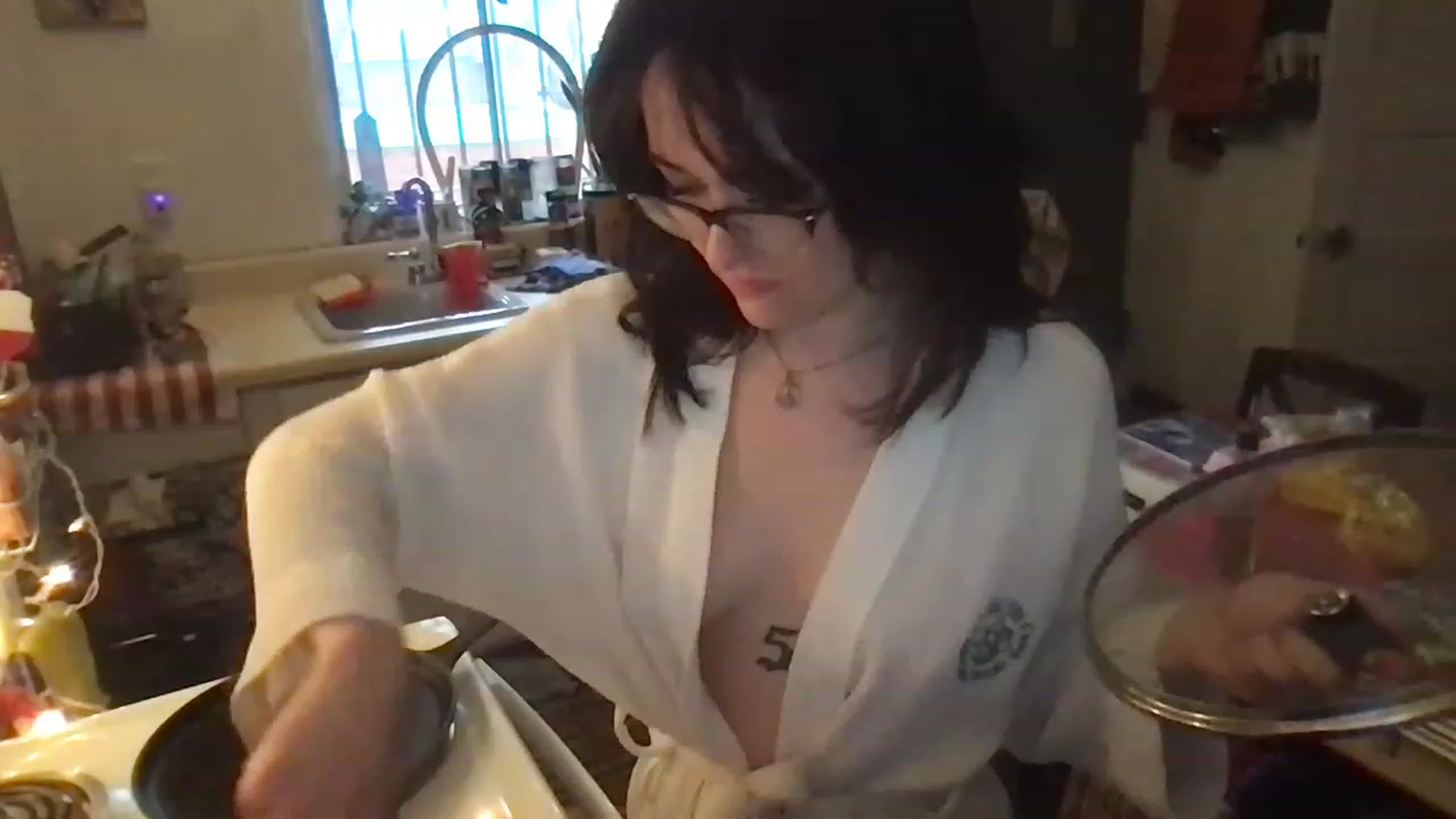 Gallery image thumbnail from JULI3TT3's myfreecams stream on, 02/07/2023, 19:19 image 12 of 20