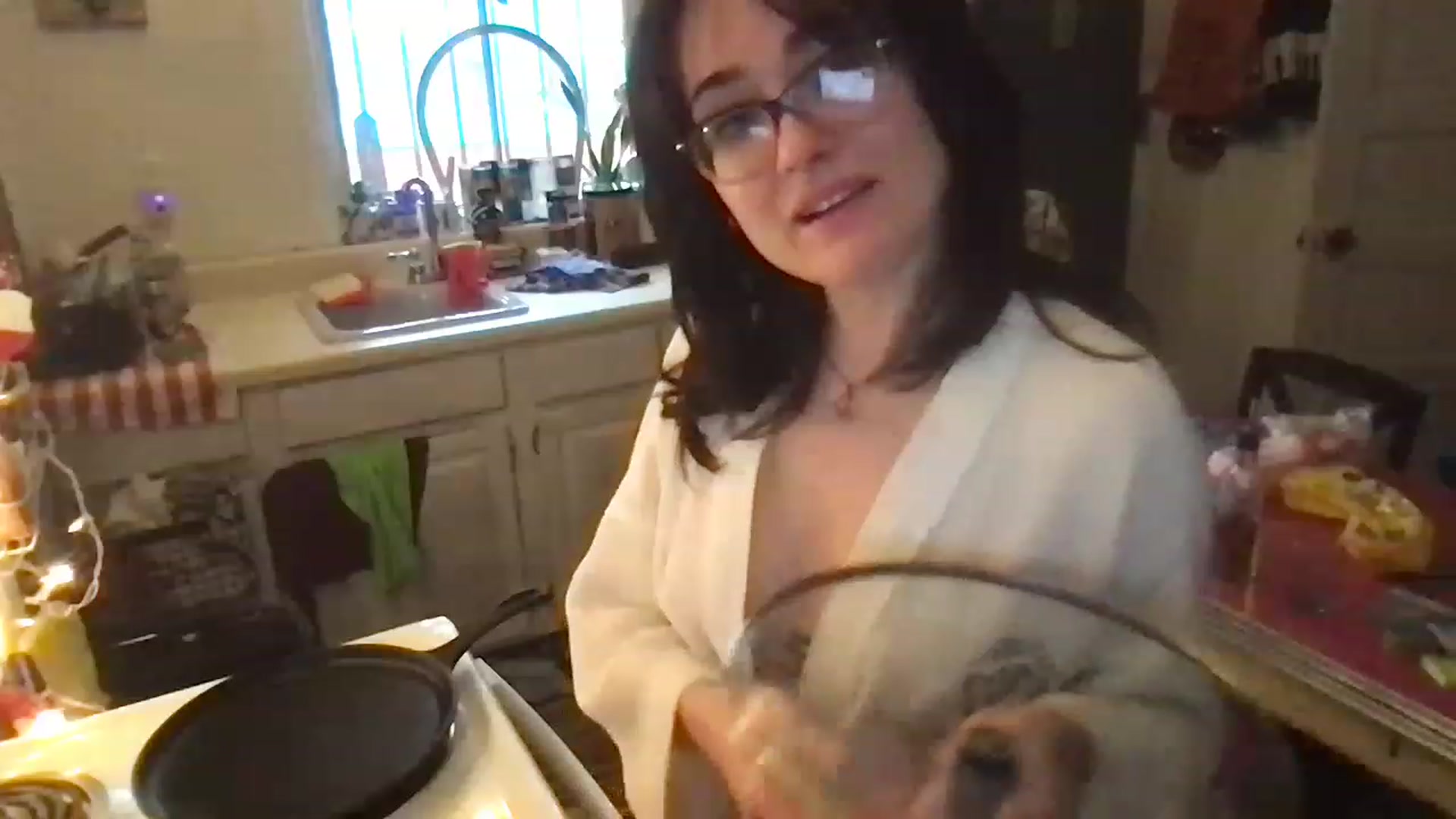 Gallery image thumbnail from JULI3TT3's myfreecams stream on, 02/07/2023, 19:19 image 13 of 20