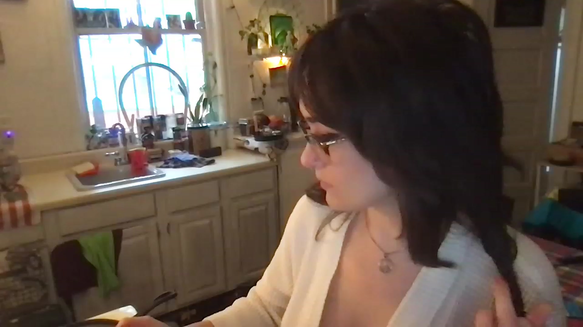 Gallery image thumbnail from JULI3TT3's myfreecams stream on, 02/07/2023, 19:19 image 10 of 20