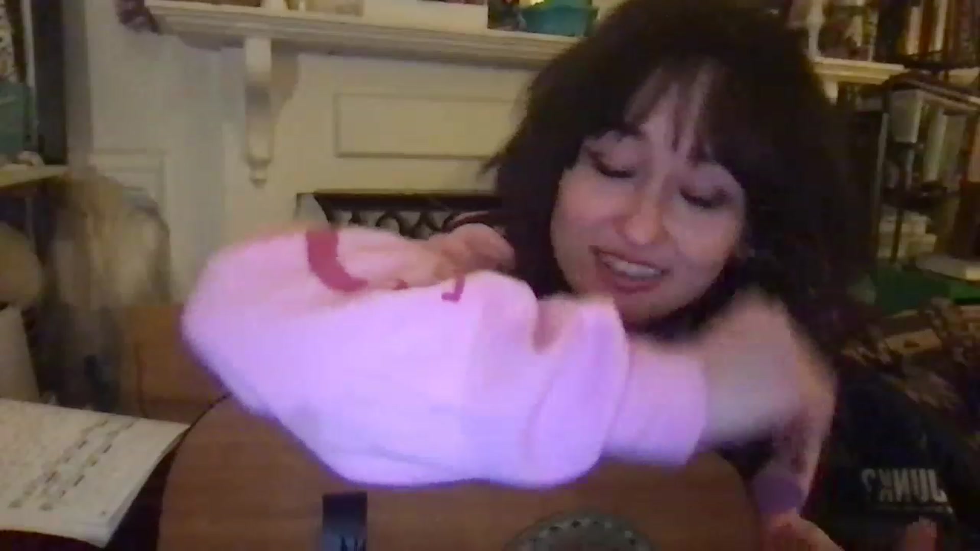 Gallery image thumbnail from JULI3TT3's myfreecams stream on, 03/07/2023, 09:18 image 12 of 20