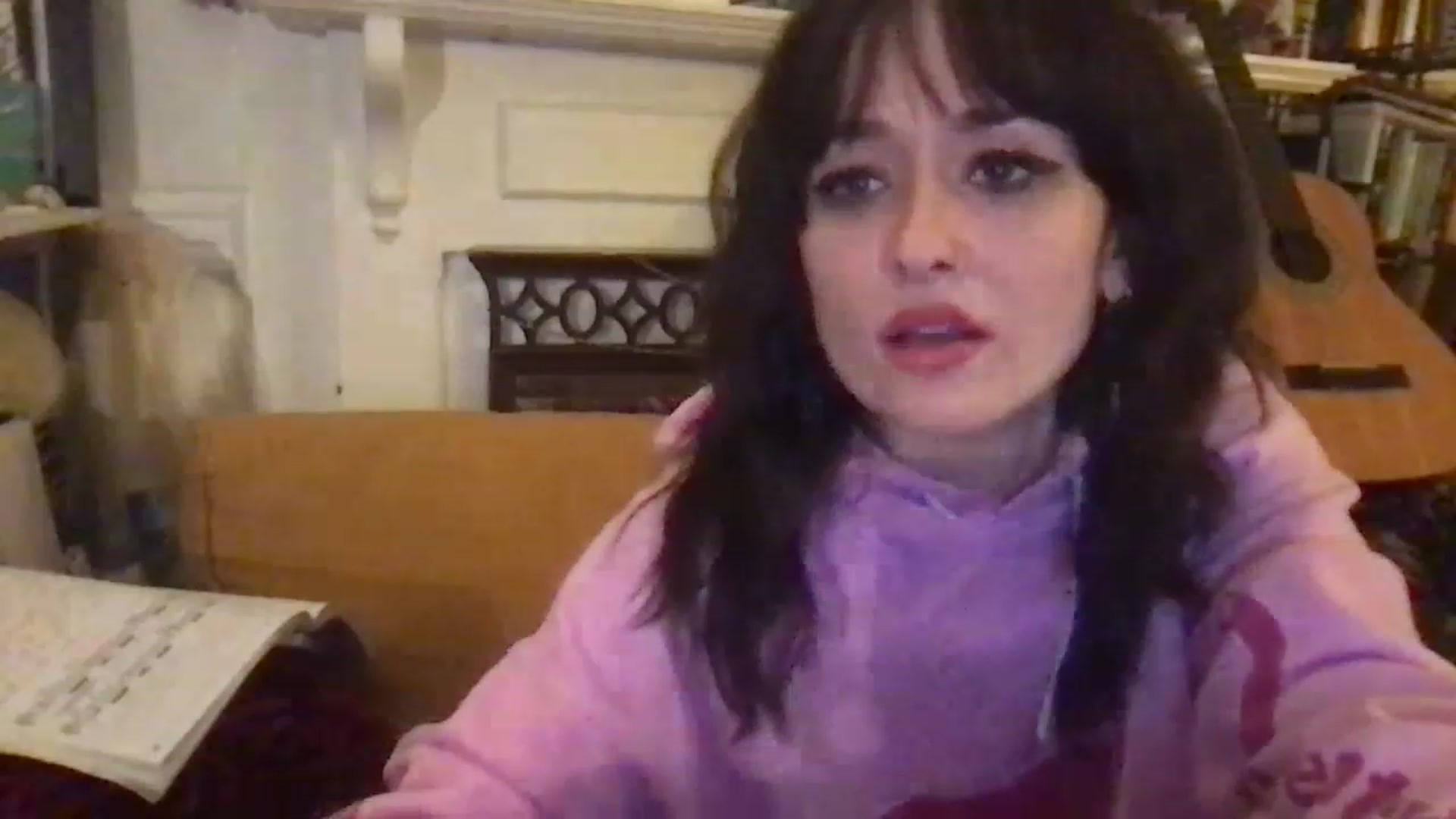 Gallery image thumbnail from JULI3TT3's myfreecams stream on, 03/07/2023, 09:18 image 8 of 20