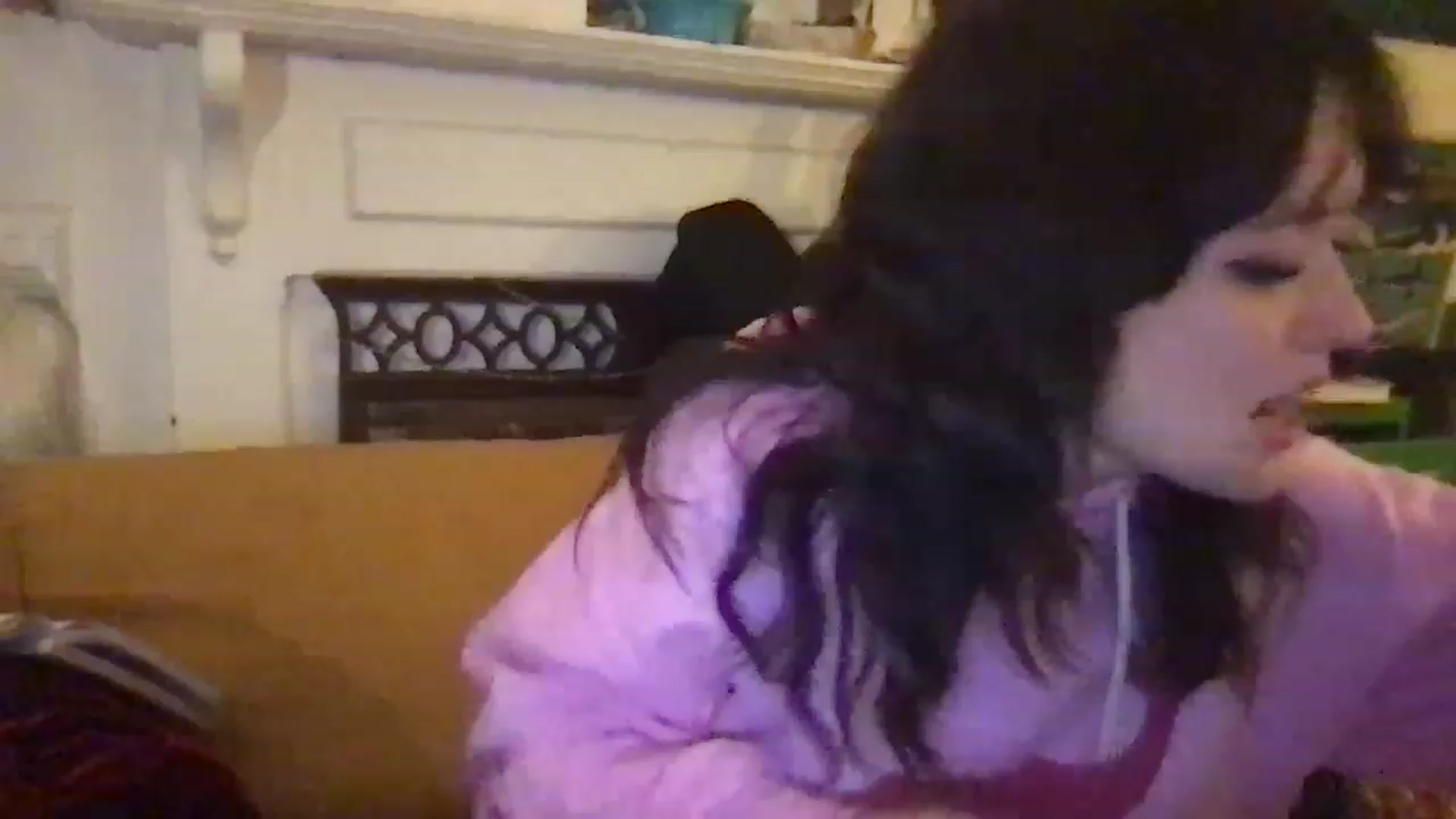 Gallery image thumbnail from JULI3TT3's myfreecams stream on, 03/07/2023, 09:18 image 18 of 20
