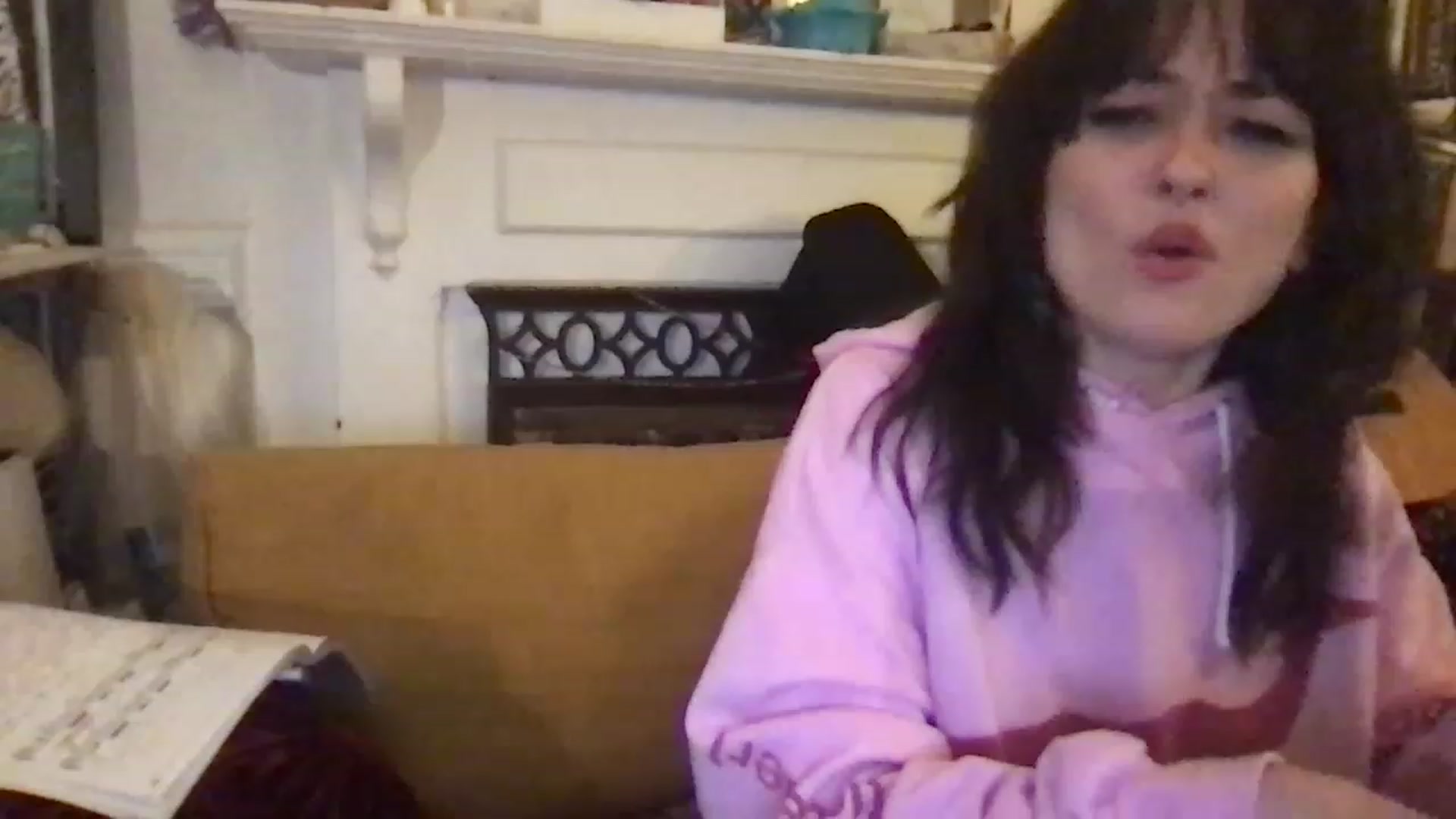 Gallery image thumbnail from JULI3TT3's myfreecams stream on, 03/07/2023, 09:18 image 9 of 20