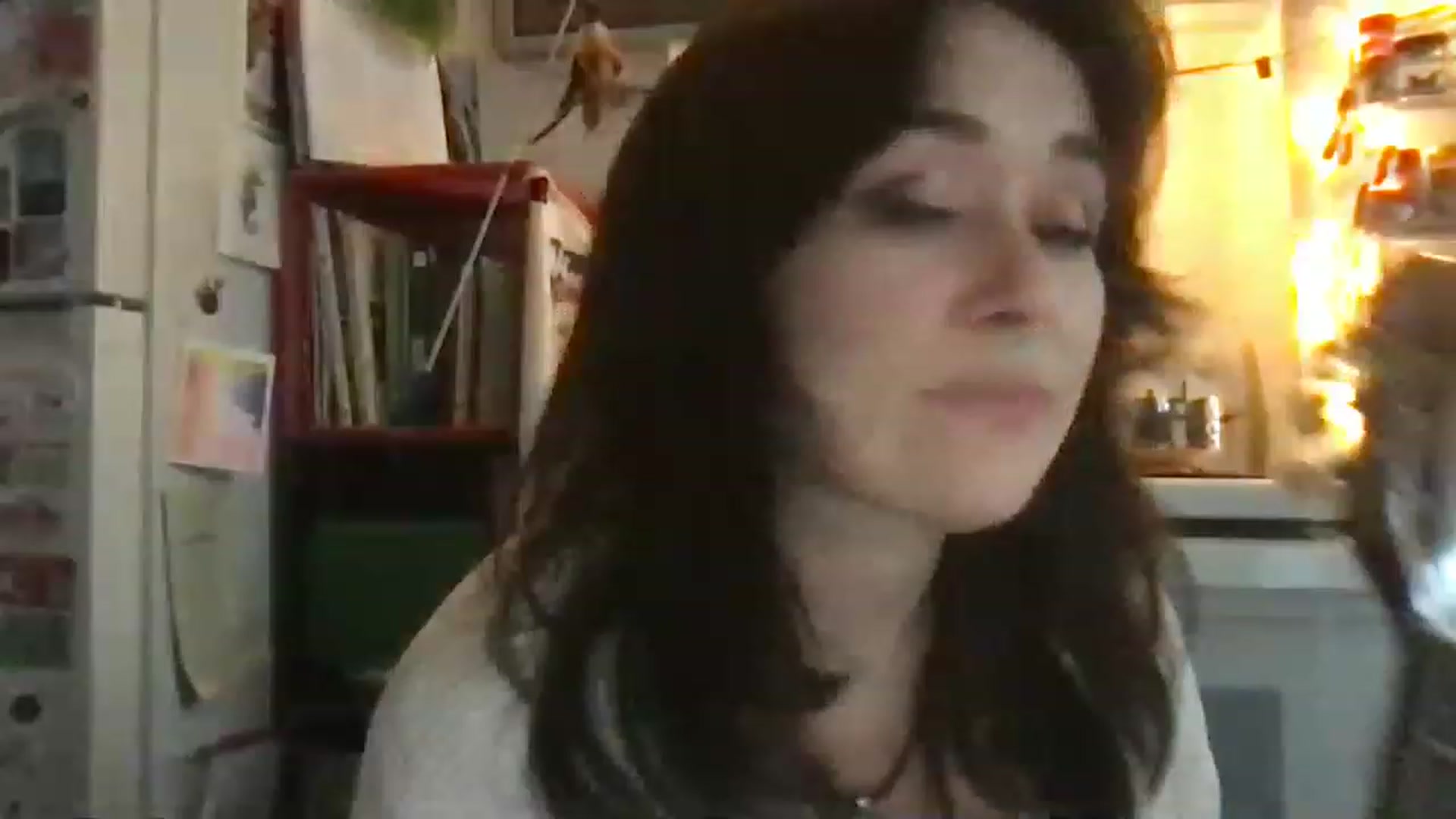 Gallery image thumbnail from JULI3TT3's myfreecams stream on, 03/23/2023, 17:58 image 15 of 20