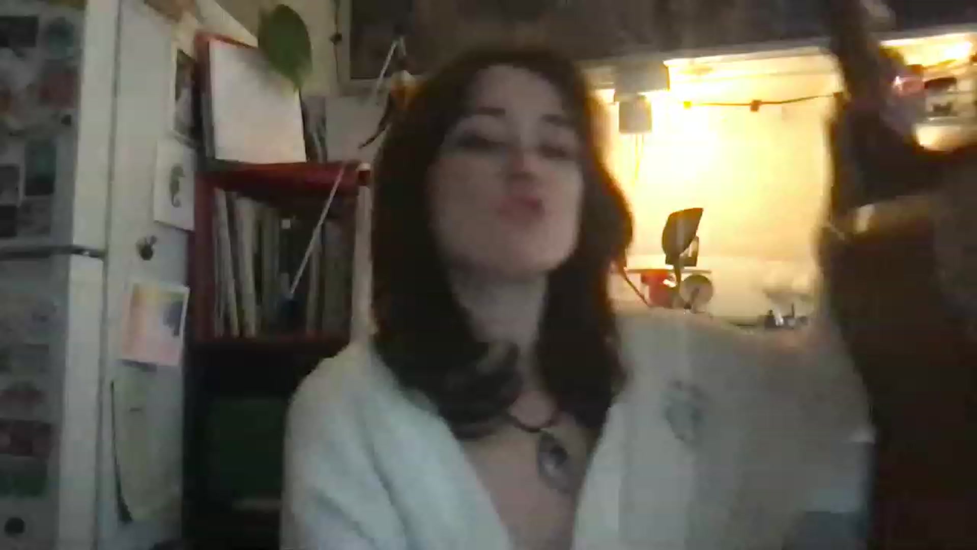 Gallery image thumbnail from JULI3TT3's myfreecams stream on, 03/23/2023, 17:58 image 14 of 20