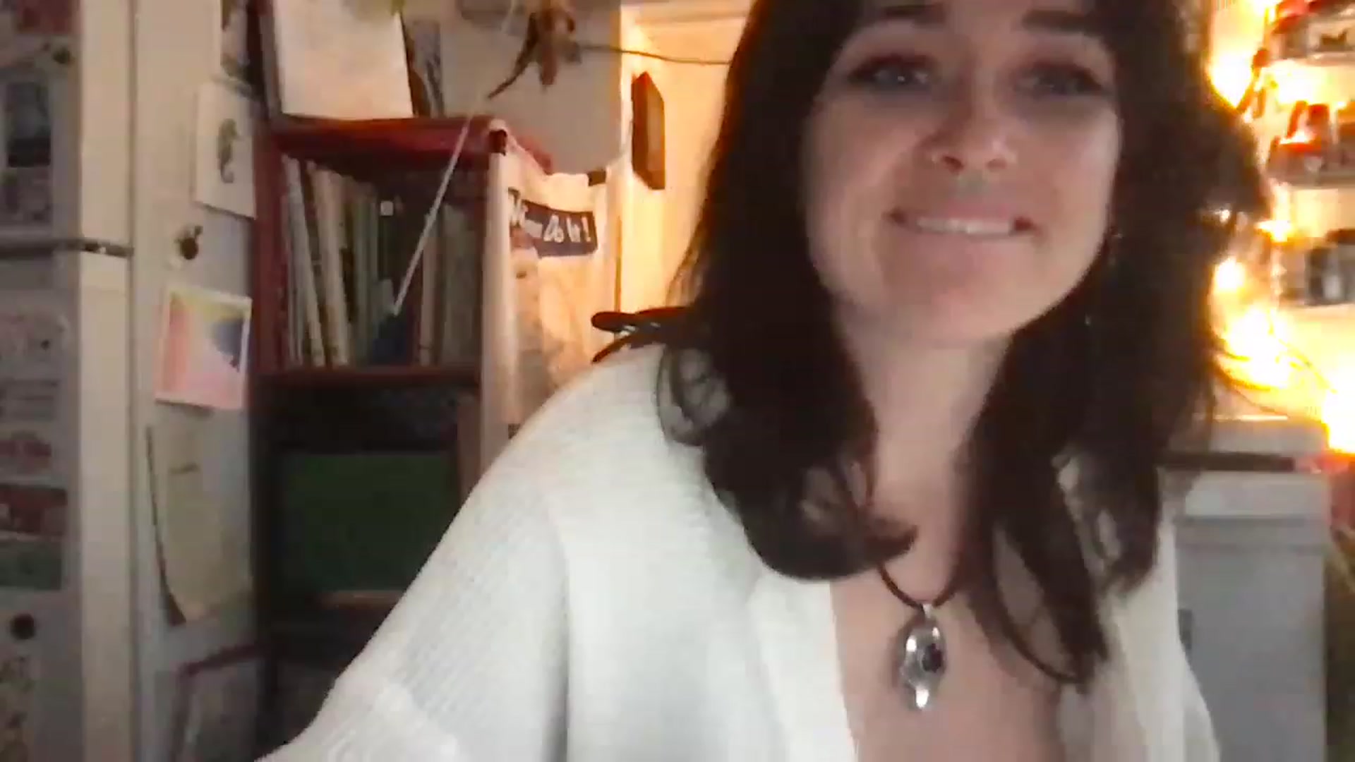 Gallery image thumbnail from JULI3TT3's myfreecams stream on, 03/23/2023, 17:58 image 8 of 20