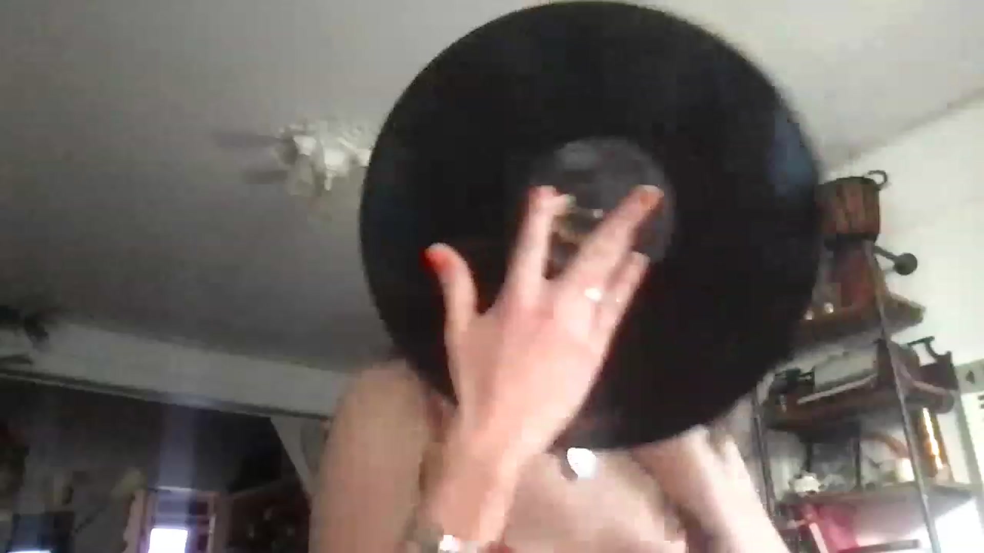 Gallery image thumbnail from JULI3TT3's myfreecams stream on, 03/26/2023, 21:16 image 6 of 20