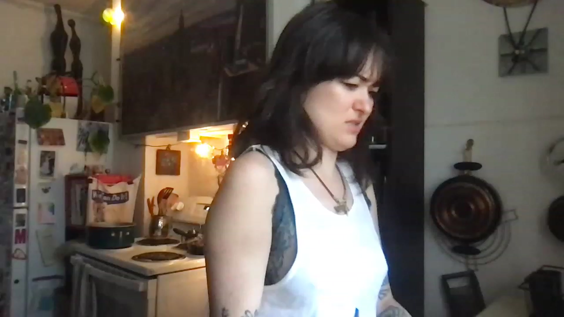 Gallery image thumbnail from JULI3TT3's myfreecams stream on, 04/15/2023, 17:24 image 3 of 20