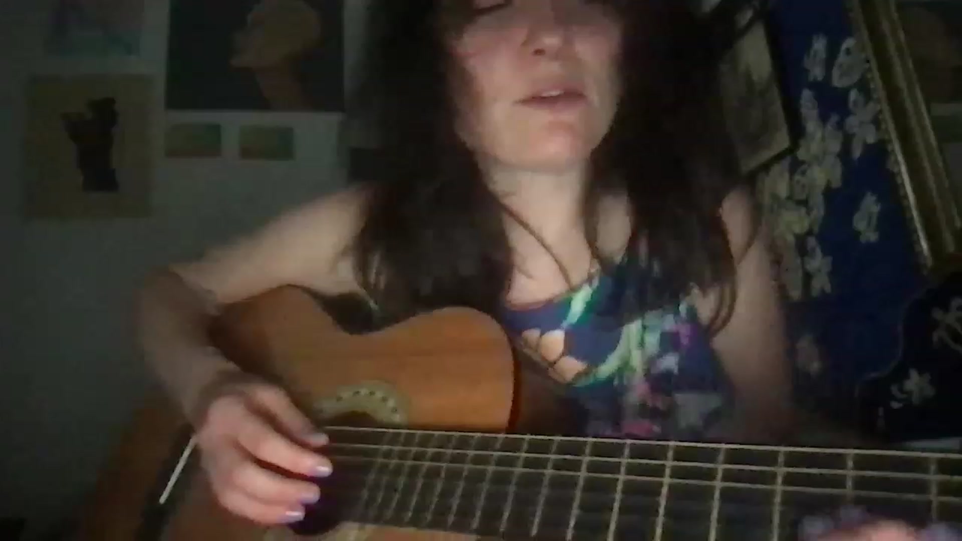 Gallery image thumbnail from JULI3TT3's myfreecams stream on, 06/17/2023, 20:54 image 15 of 20