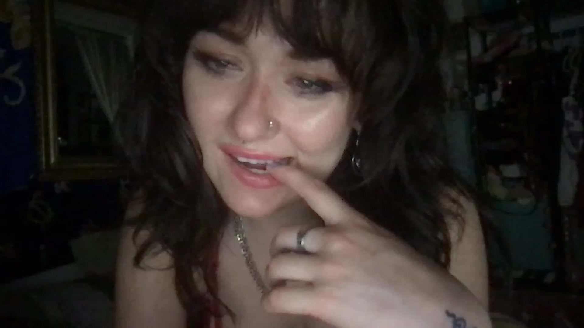 Gallery image thumbnail from JULI3TT3's myfreecams stream on, 06/25/2023, 08:42 image 1 of 20