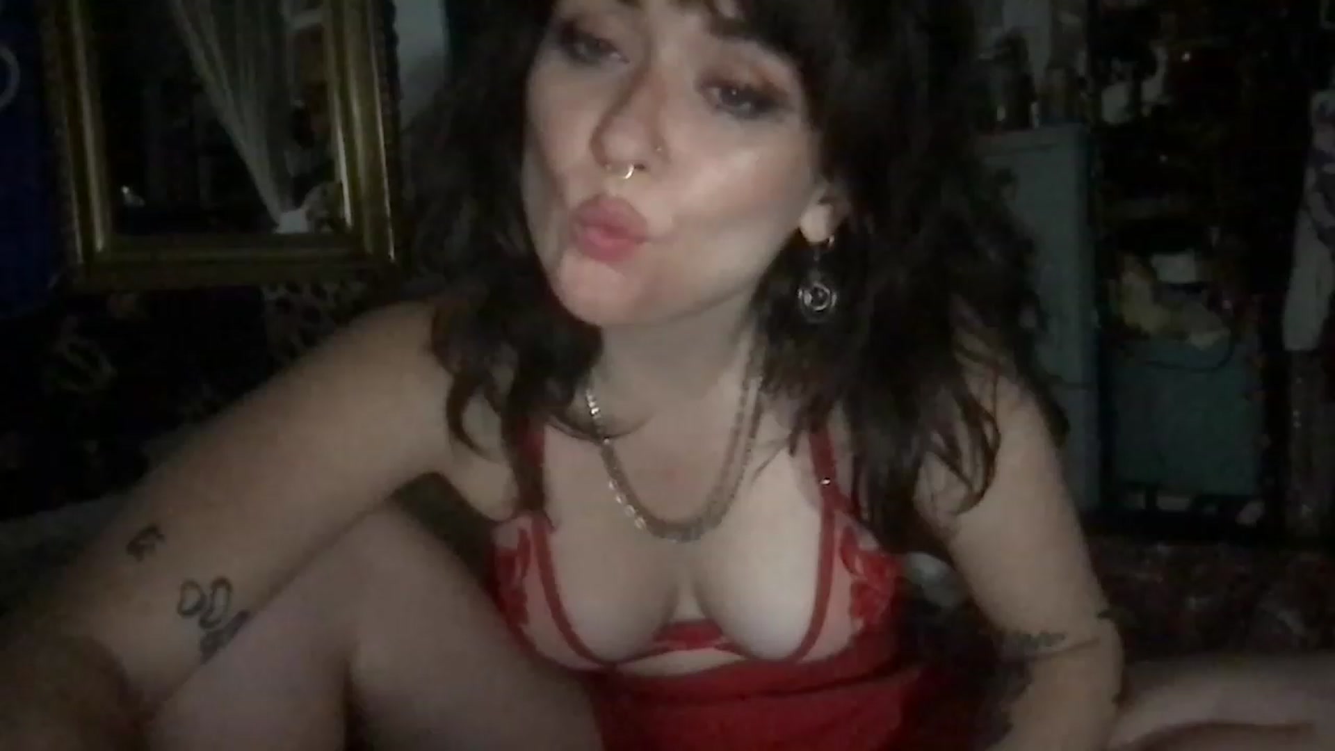 Gallery image thumbnail from JULI3TT3's myfreecams stream on, 06/25/2023, 08:42 image 19 of 20