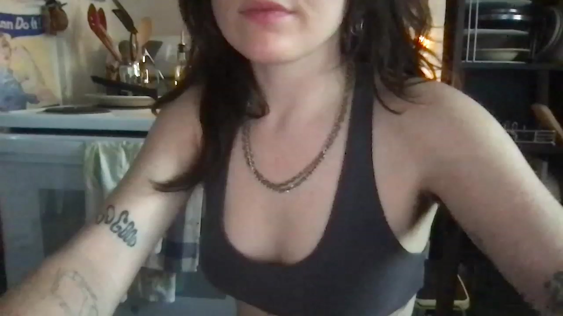 Gallery image thumbnail from JULI3TT3's myfreecams stream on, 06/25/2023, 20:09 image 19 of 20