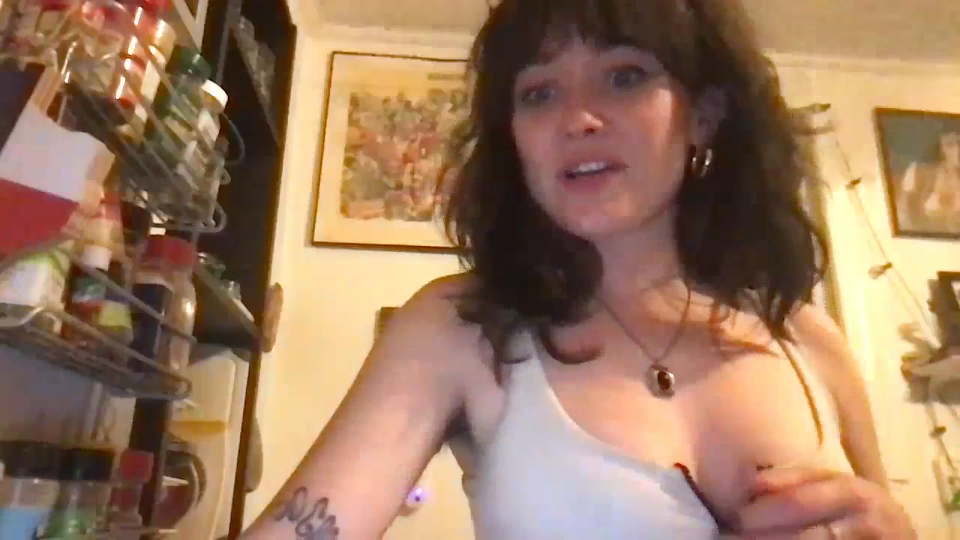 Gallery image thumbnail from JULI3TT3's myfreecams stream on, 07/04/2023, 06:26 image 4 of 20